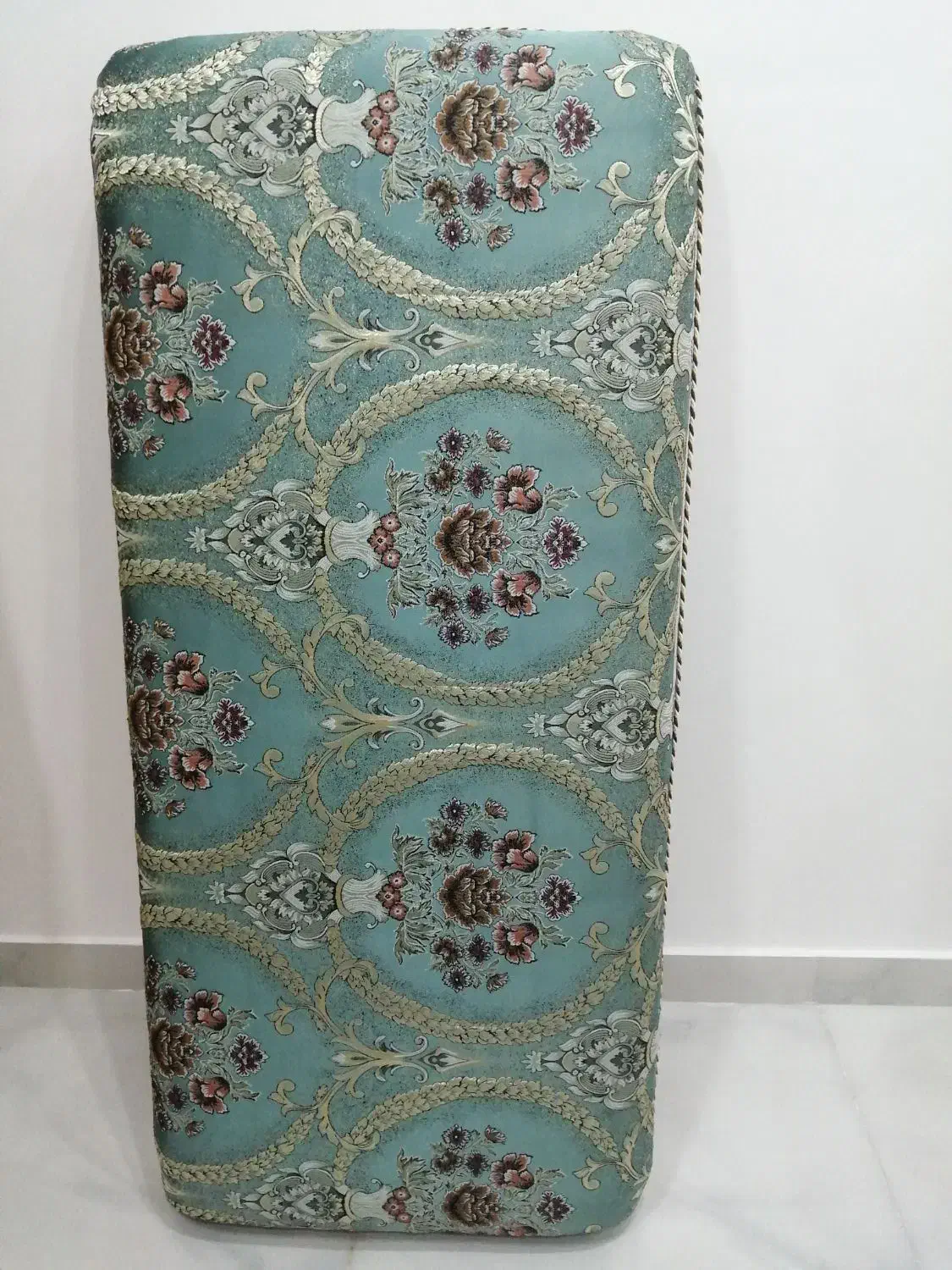 پشتی|پشتی|سنندج, |دیوار