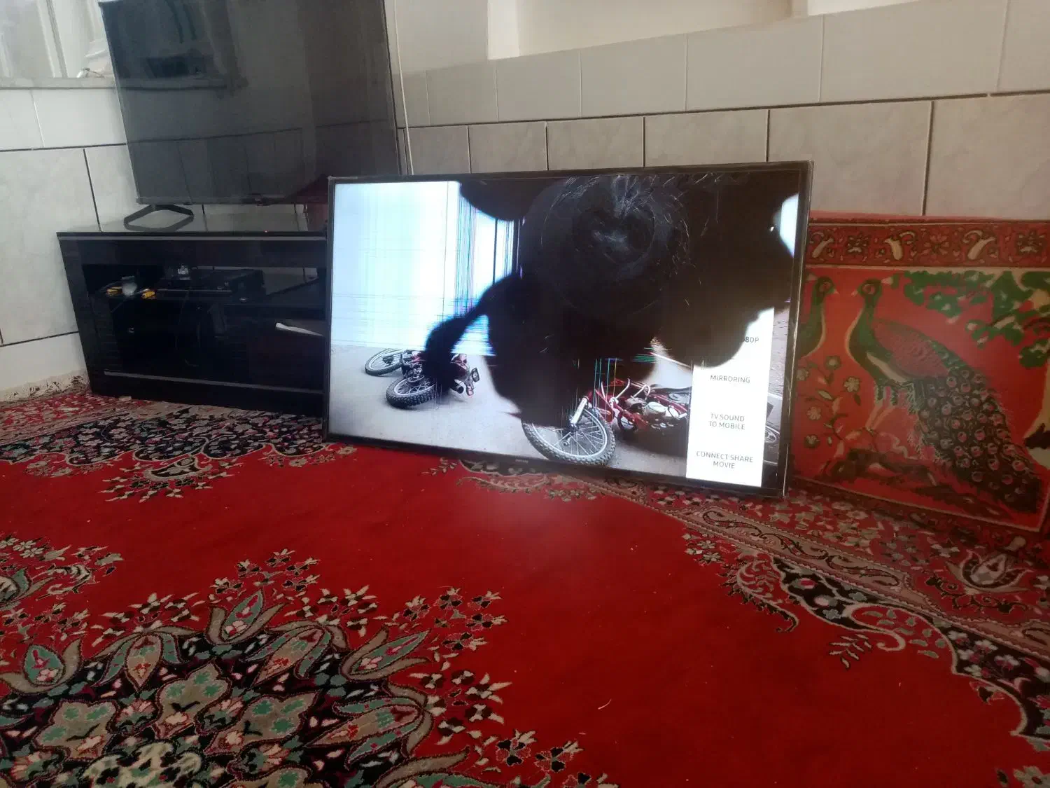 با سلام فروش تلویزیون 49 سامسونگ صفحه شکسته|تلویزیون و پروژکتور|نیریز, |دیوار