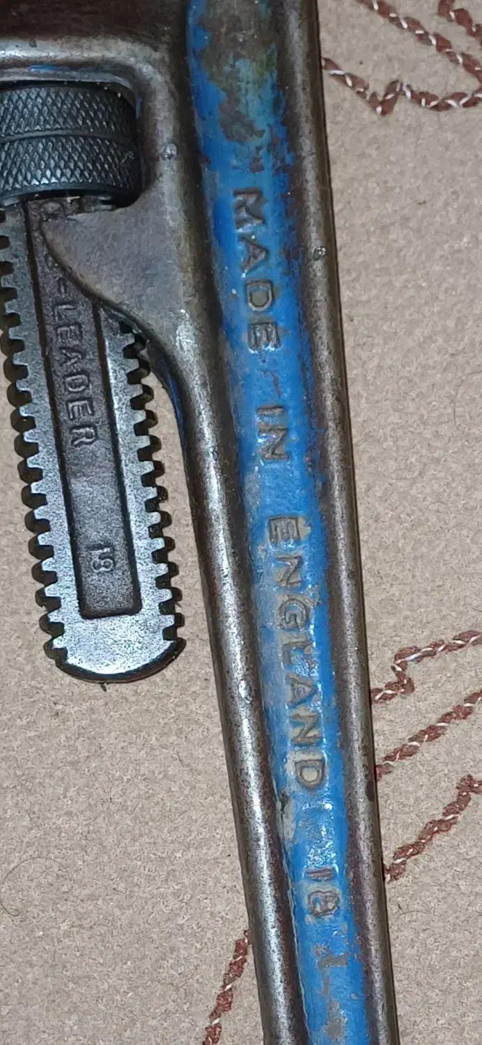 آچار لوله گیر انگلیسی زیرخاکی کلکسیونی نایاب|کلکسیون اشیاء عتیقه|عسلویه, |دیوار