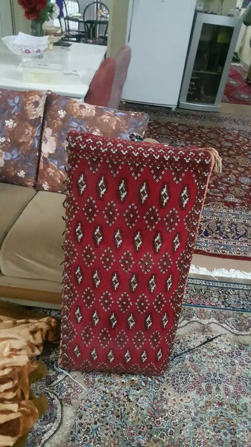 ۴ عدد پشتی بفروش میرسد|پشتی|شیراز, غدیر جنوبی|دیوار