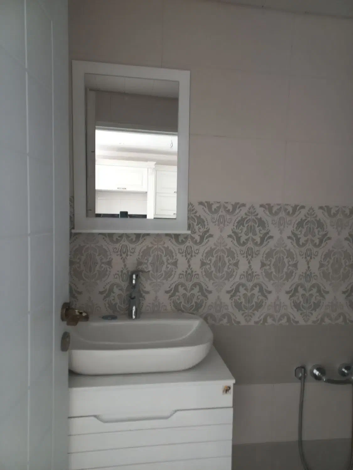 رهن آپارتمان برج دانیال|اجارهٔ آپارتمان|هشتگرد, شهرک گلها|دیوار