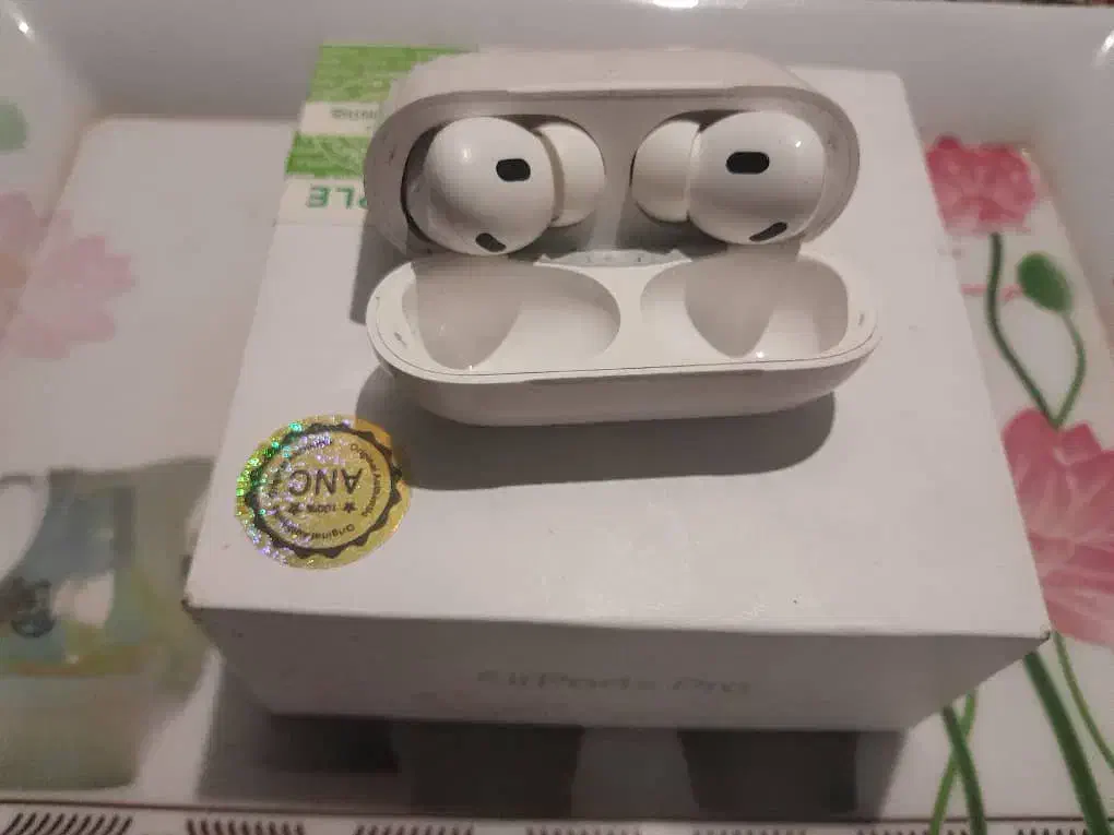 ایرپاد کاملا سالم و تمیز|لوازم جانبی موبایل و تبلت|دزفول, |دیوار