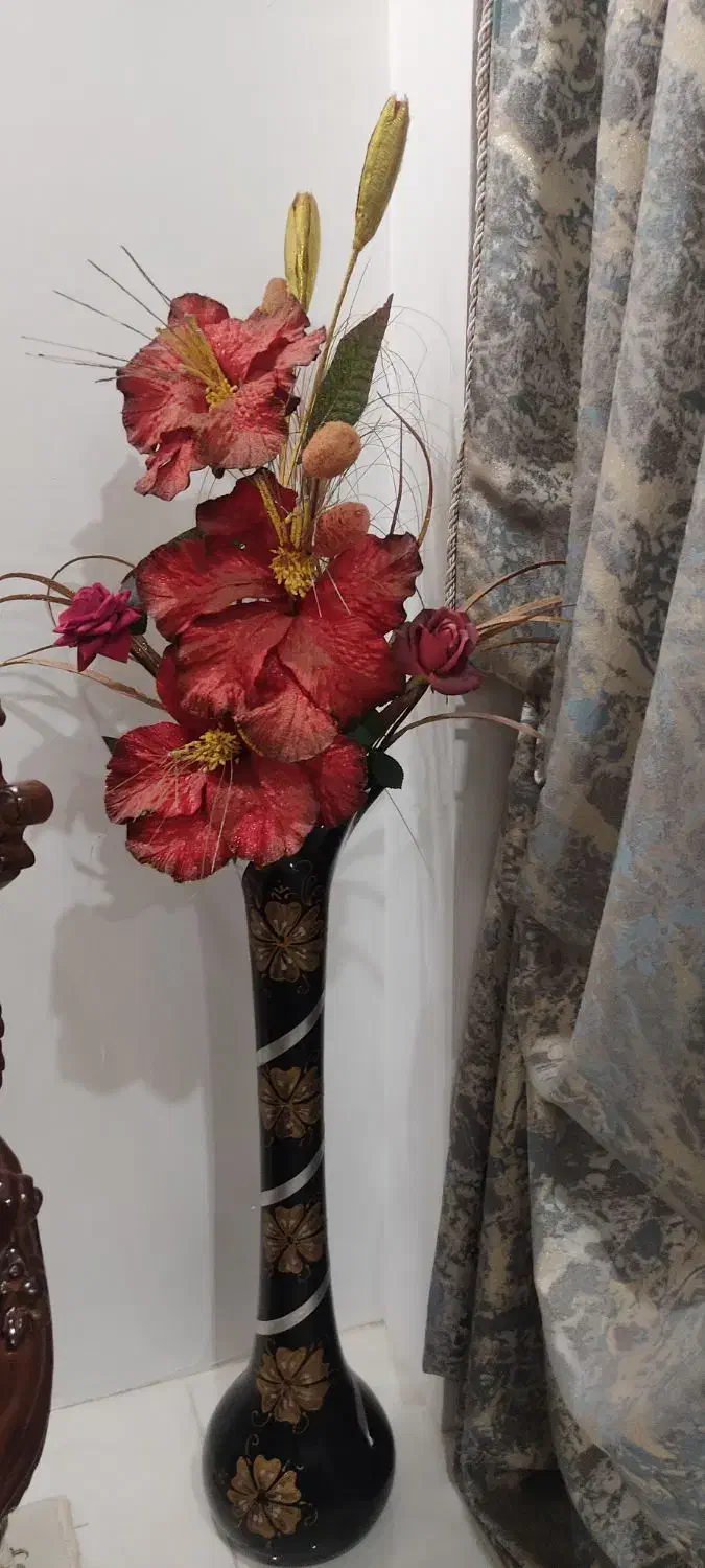 گلدان شیشه ای با گل مصنوعی|گل مصنوعی|سراب, |دیوار