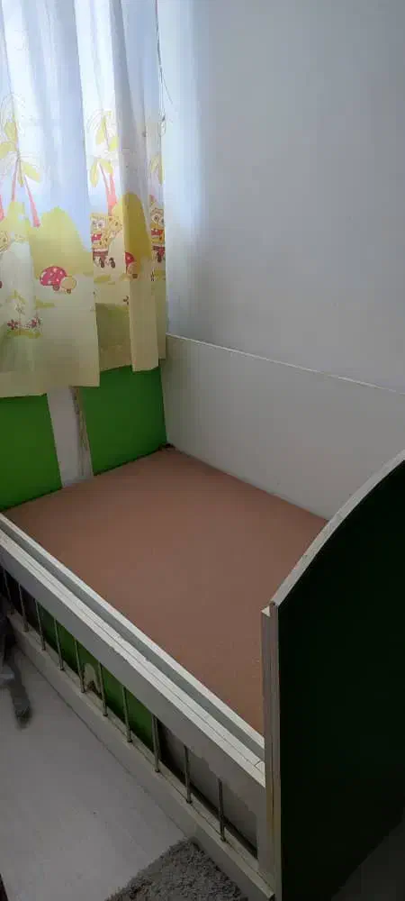 تخت کودک|تخت و صندلی بچه|رشت, چله خانه|دیوار