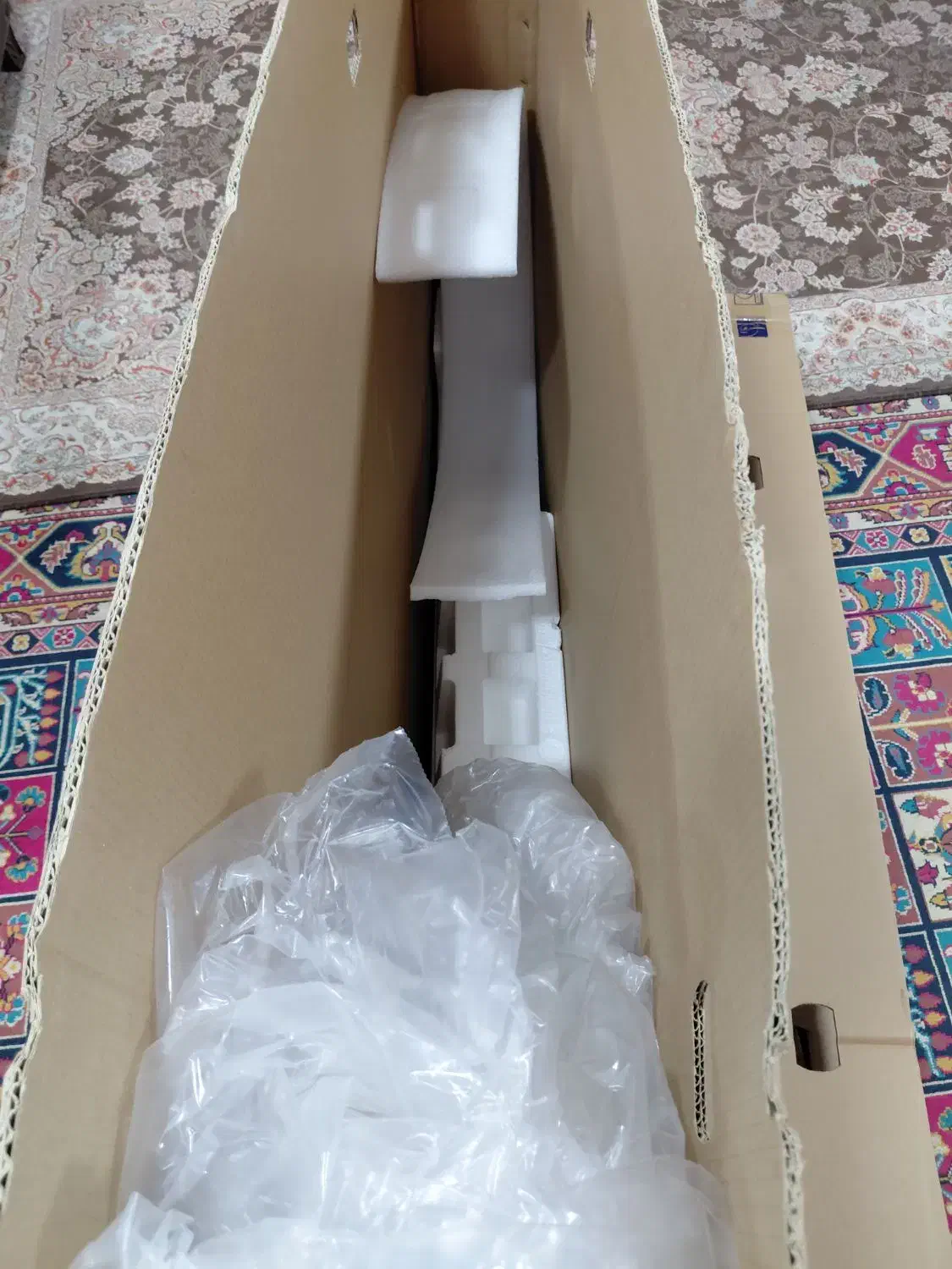 کارتن تلویزیون|تلویزیون و پروژکتور|دزفول, |دیوار