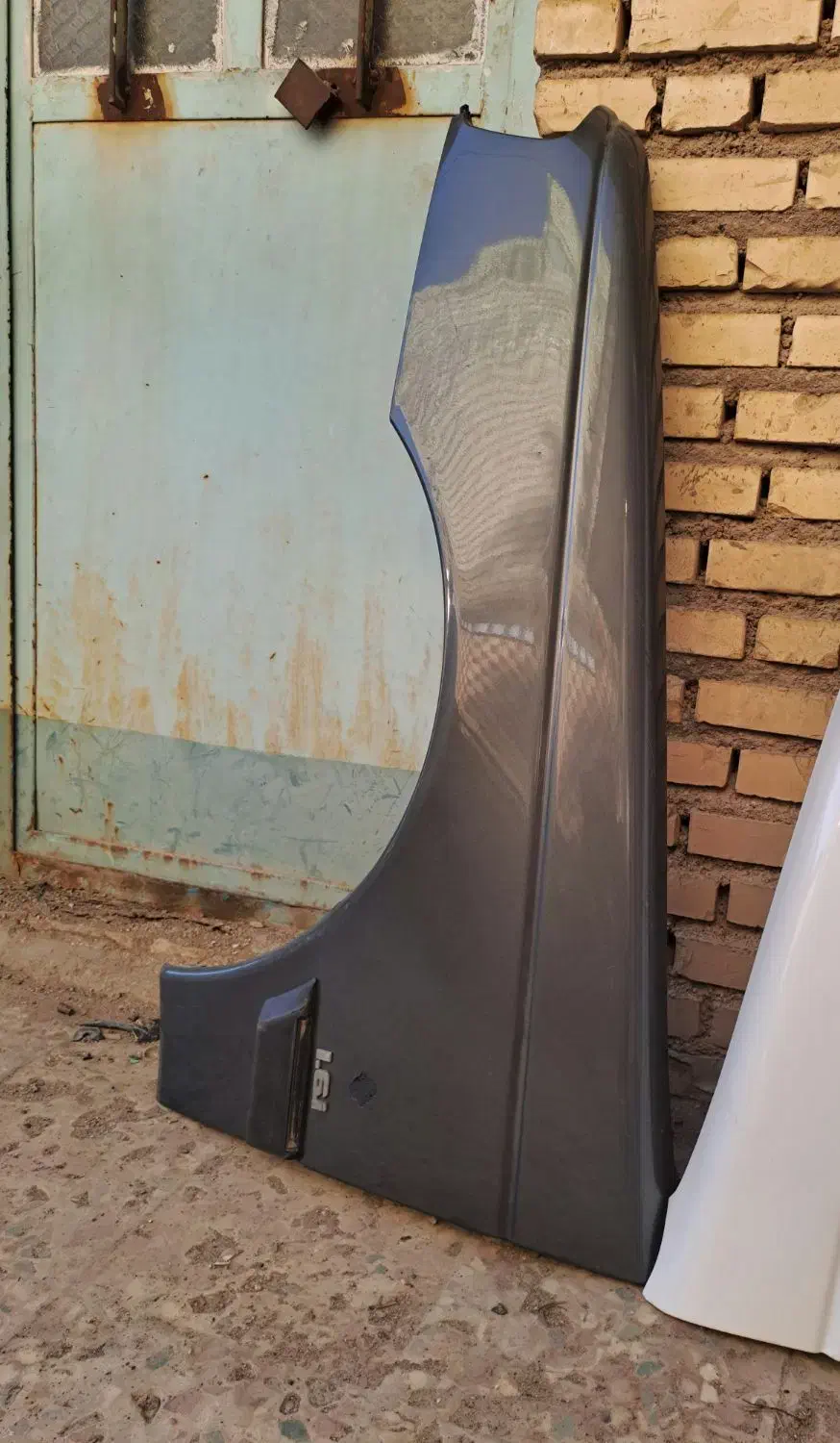 گلگیر پژو چپ رنگ فابریک|قطعات یدکی و لوازم جانبی|آبادان, |دیوار