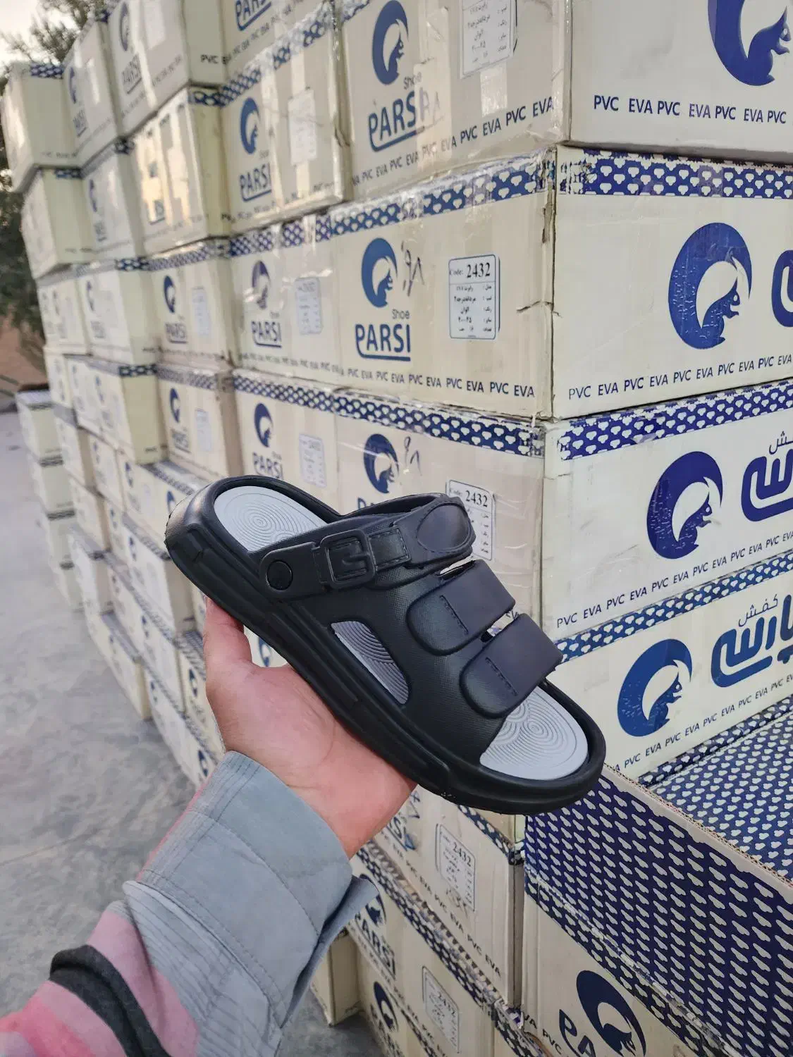 دمپایی رکابدار عمده کد ۲۴۳۲ کفش کتونی صندل|کفش و لباس بچه|کرمانشاه, |دیوار