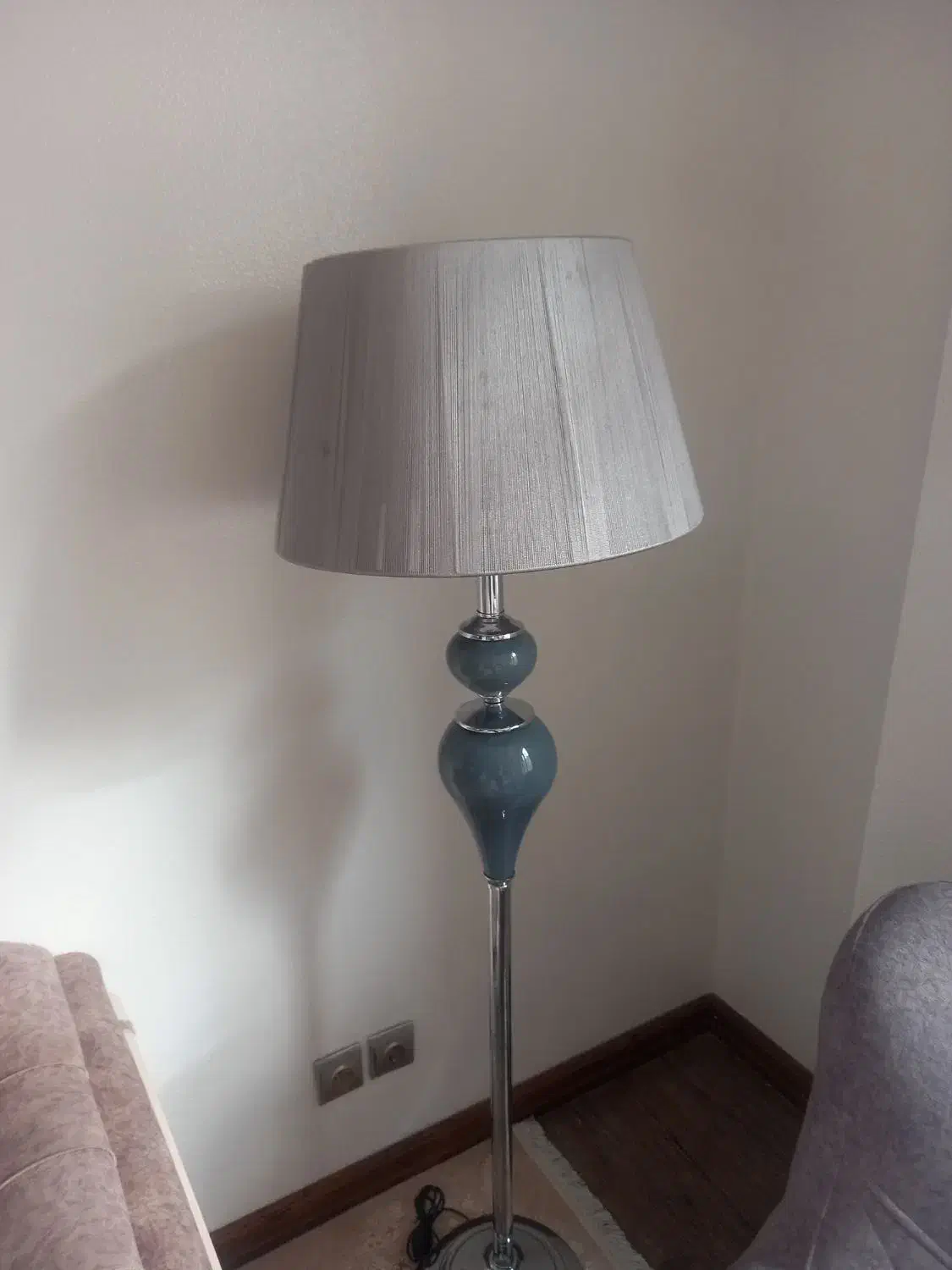 اباژور|چراغ خواب و آباژور|شاهین‌شهر, عطار|دیوار