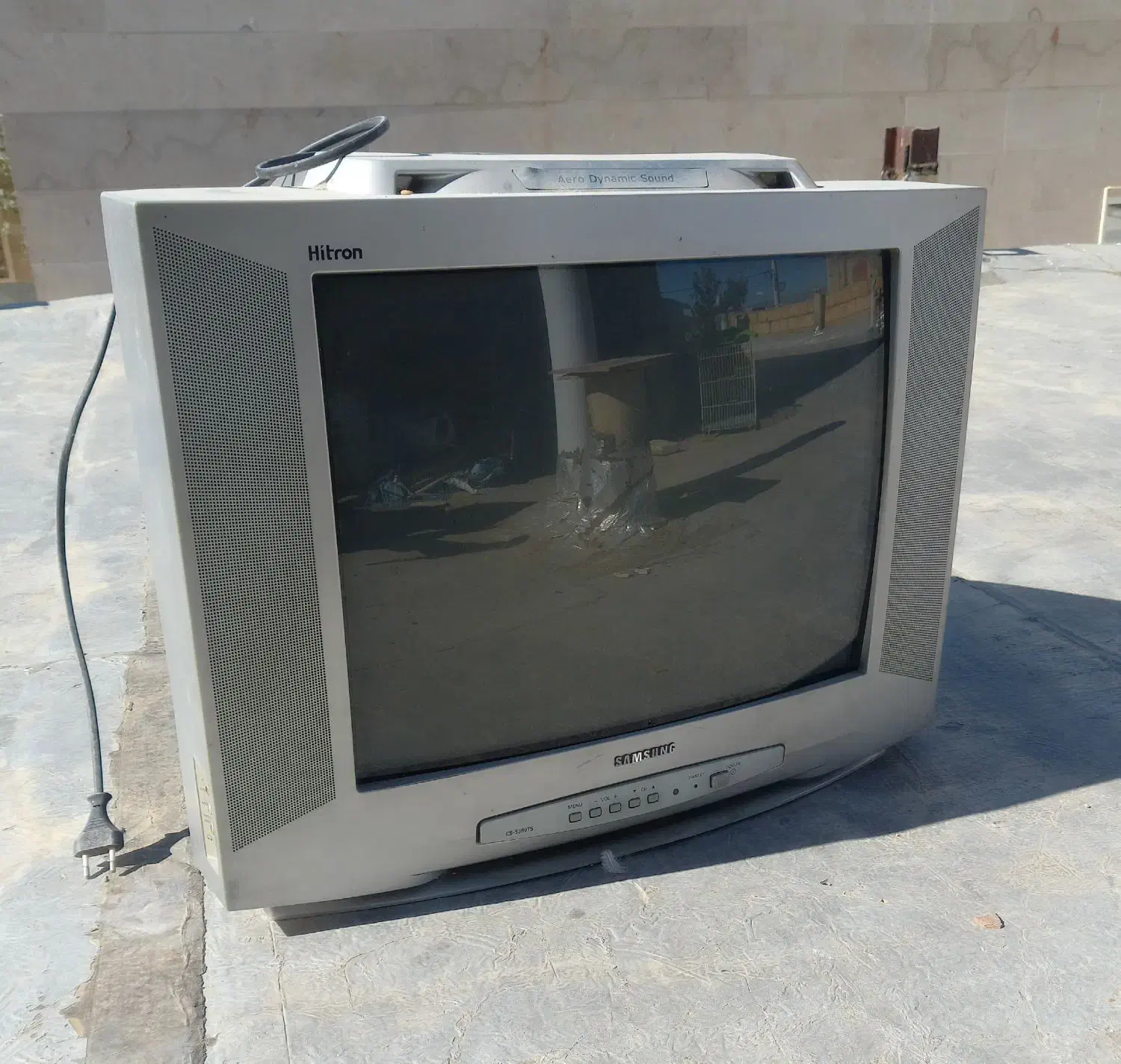 تلویزیون ۲۱ سالم|تلویزیون و پروژکتور|ابهر, |دیوار