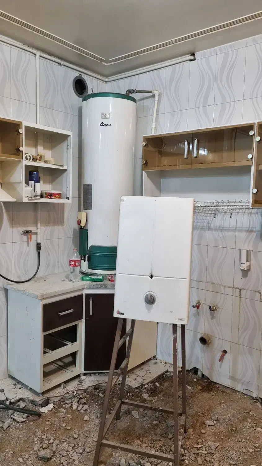 آبگرمکن دیواری ومخزنی|آبگرمکن، پکیج، شوفاژ|بروجن, |دیوار