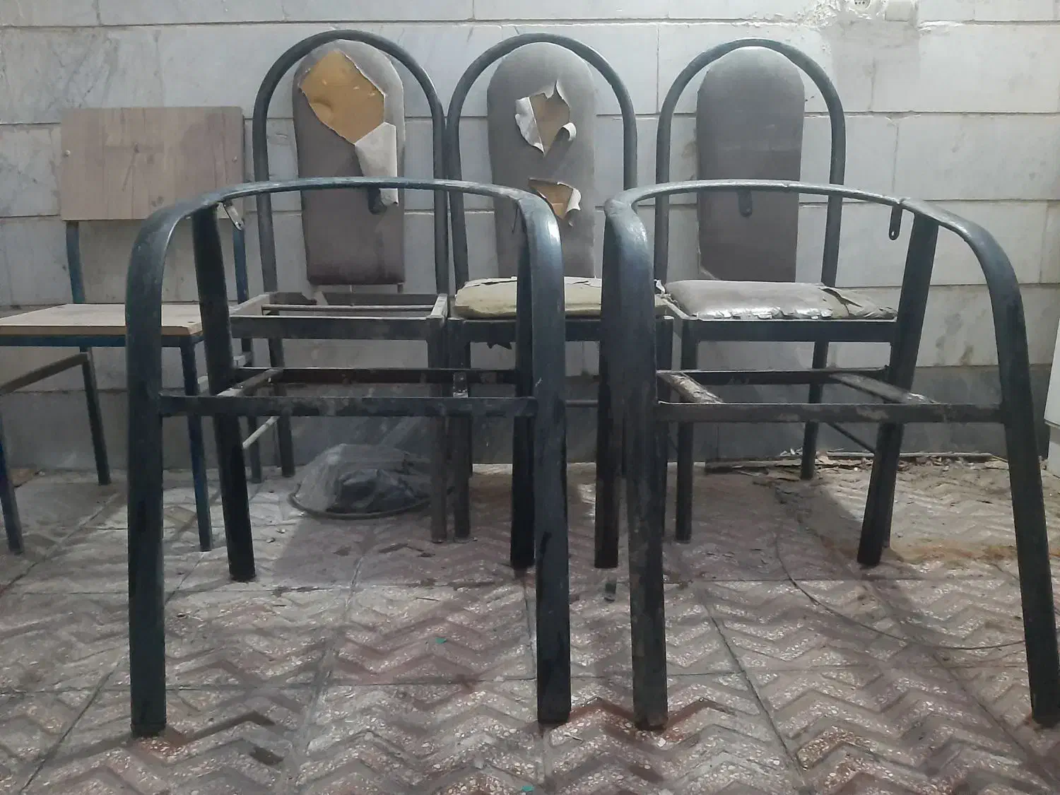 صندلی و میز|صندلی و نیمکت|پاکدشت, پاکدشت (مامازند)|دیوار