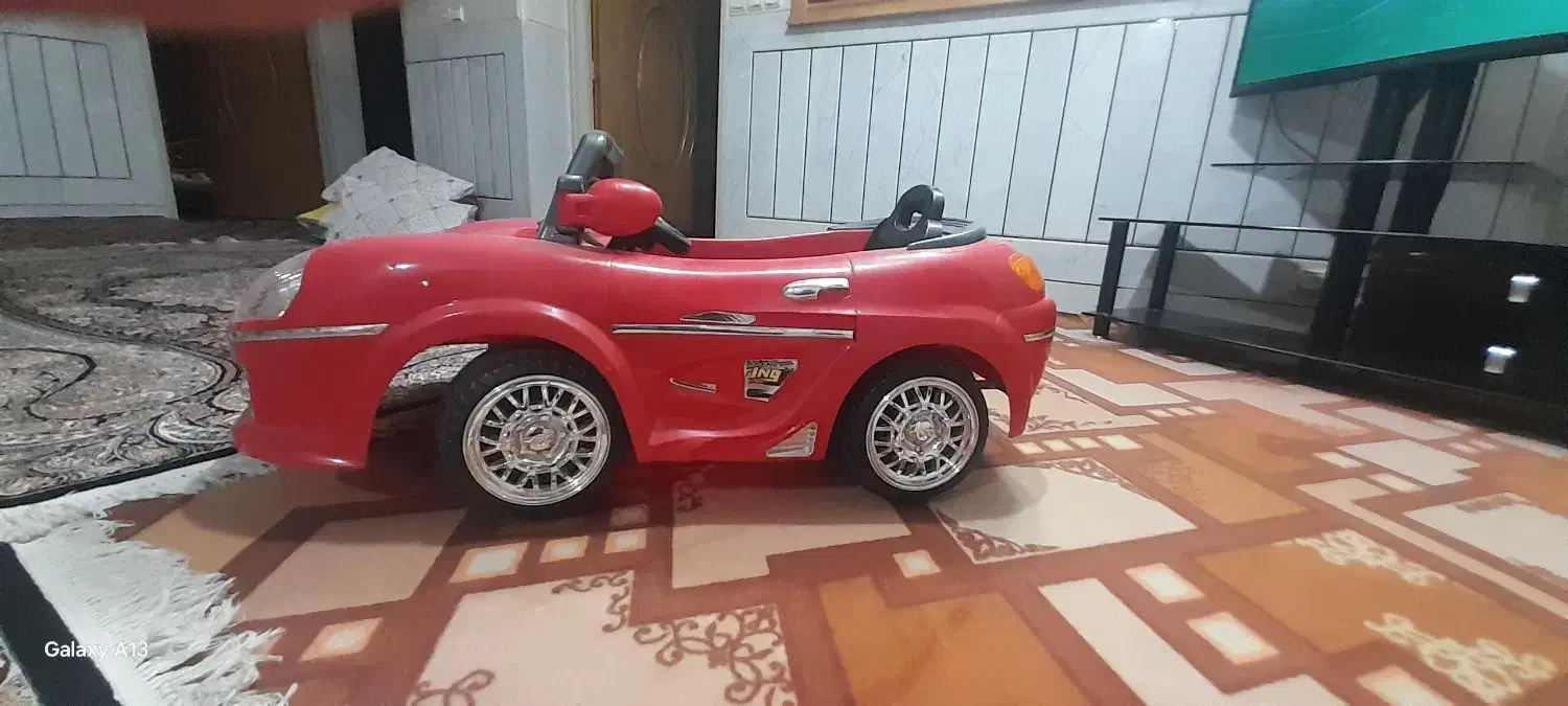 ماشین شارژی یک موتوره|اسباب‌بازی بچه|خمینی‌شهر, |دیوار