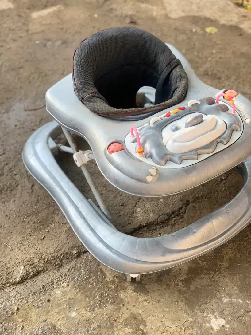 رو رواک|کالسکه و لوازم جانبی|تربتحیدریه, ۴۵ متری|دیوار