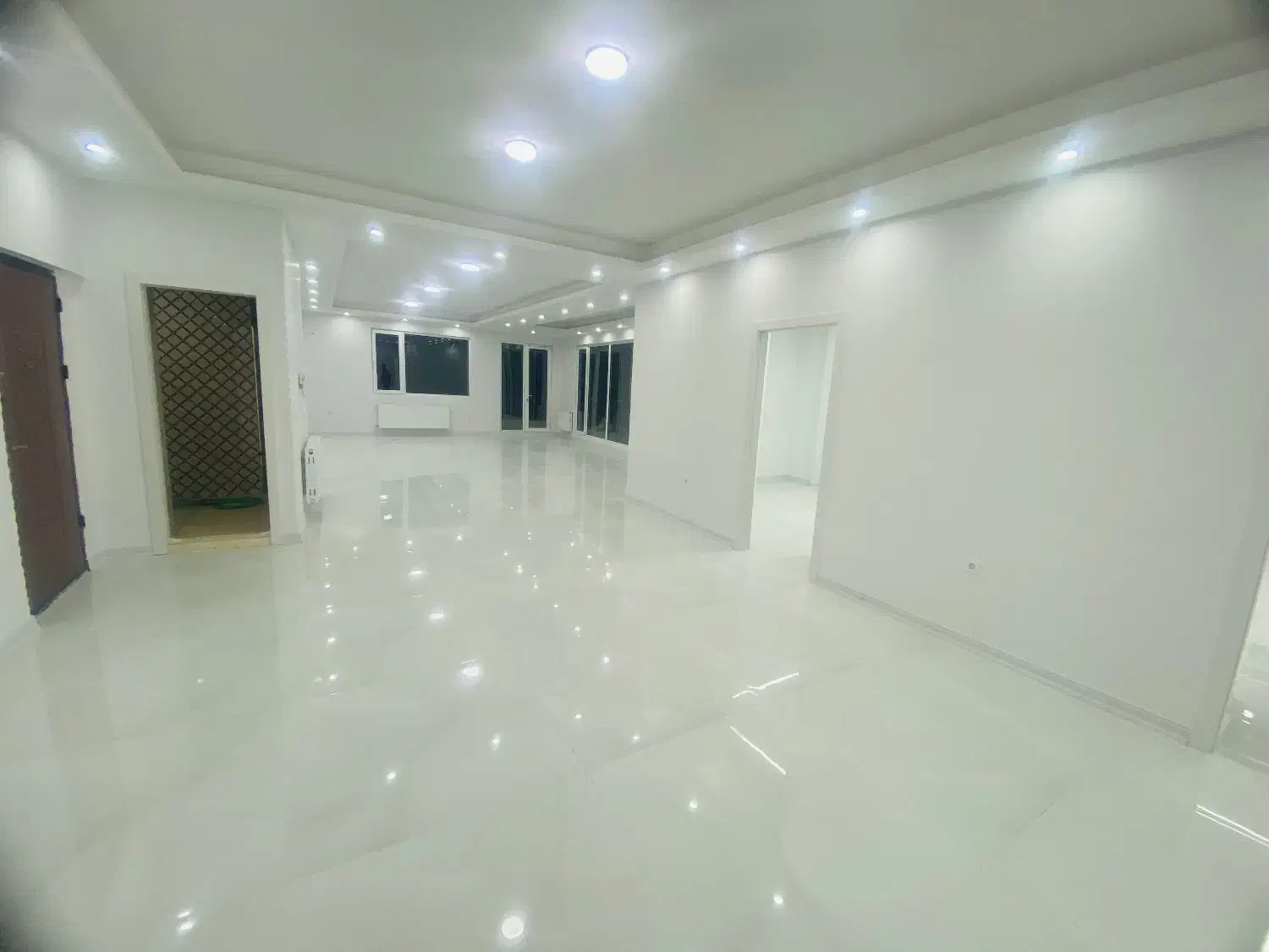 تنها ساختمان ویو عالی و ابدی/راهنمایی/بالکن بزرگ|فروش آپارتمان|یاسوج, |دیوار