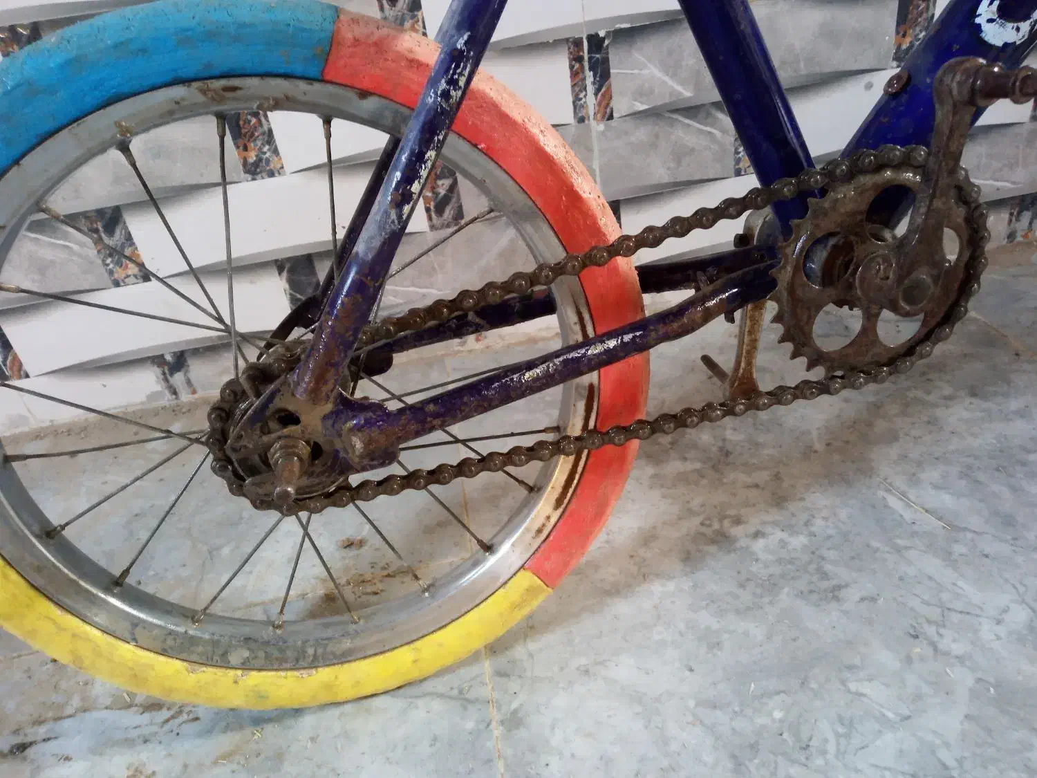 دوچرخه،|دوچرخه، اسکیت، اسکوتر|کرباسک, |دیوار