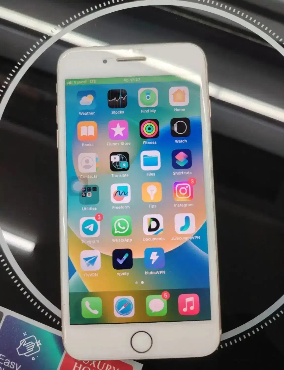 آیفون 8 پلاس 64 گیگابایت|موبایل|اصفهان, شهرک کاوه|دیوار