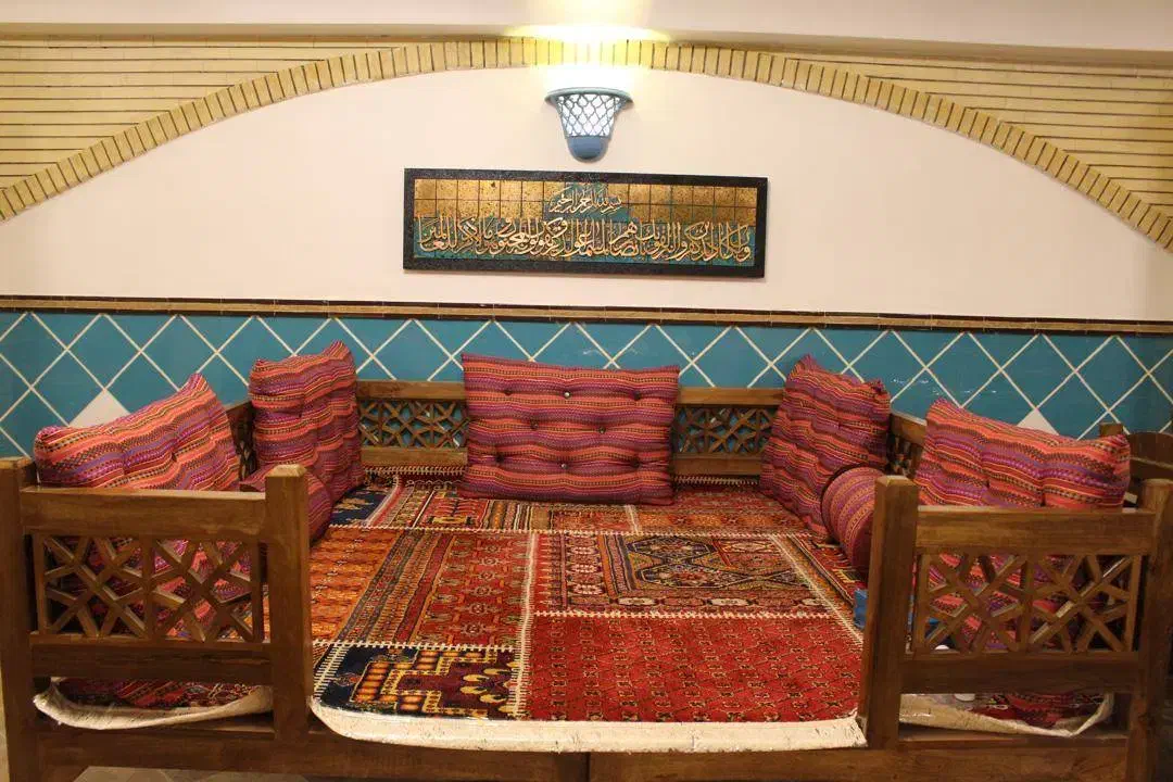 استخدام نیرو - رستوران مکو|استخدام خدمات فروشگاه و رستوران|کرمان, |دیوار