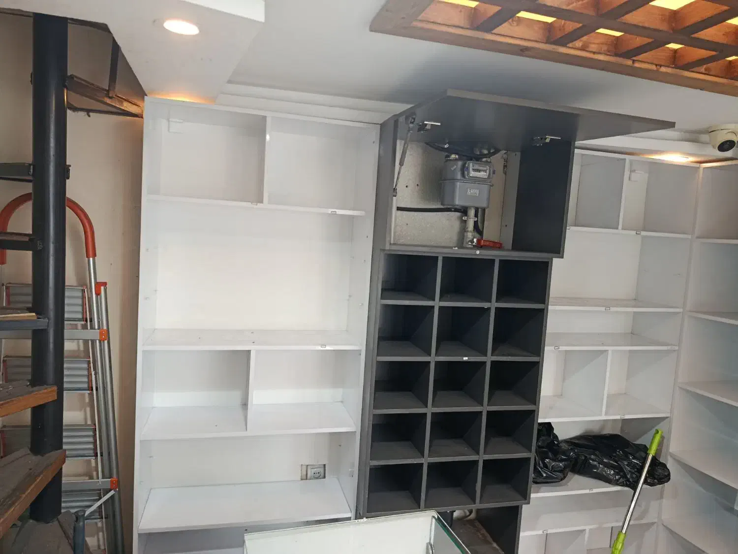 دکور مغازه مناسب بیشتر شغل ها|فروشگاه و مغازه|رشت, نامجو|دیوار