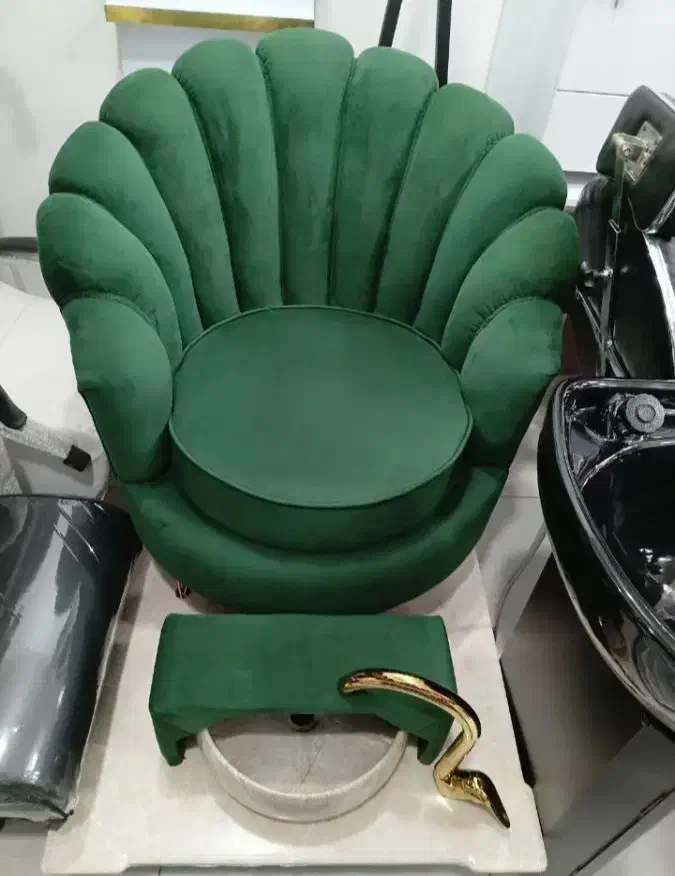 نشیمن متحرک|آرایشگاه و سالن‌های زیبایی|ایلام, |دیوار