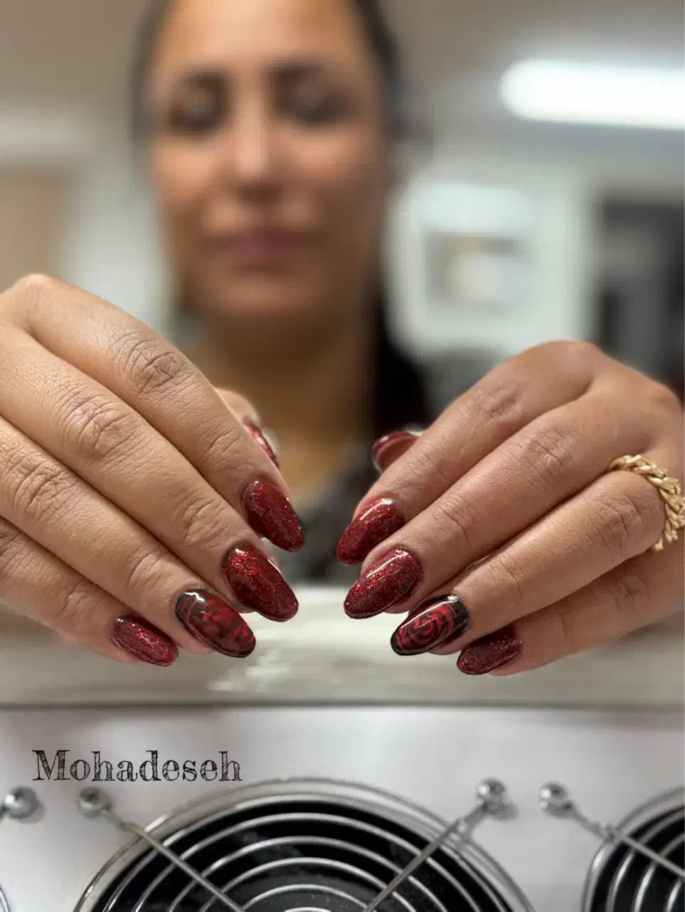 کاشت وترمیم ناخن (پدیکور ومانیکور)|خدمات آرایشگری و زیبایی|ری, دیلمان|دیوار