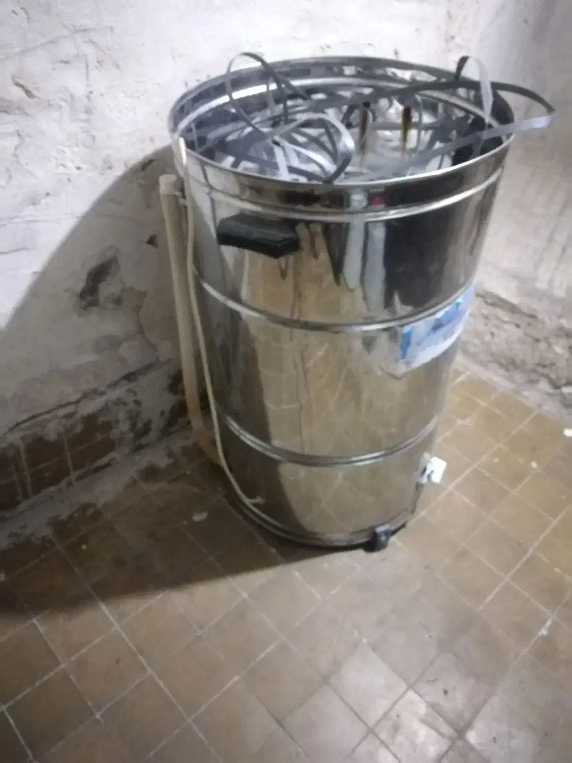 کهنه شور|ماشین لباسشویی و خشک‌کن لباس|تبریز, |دیوار