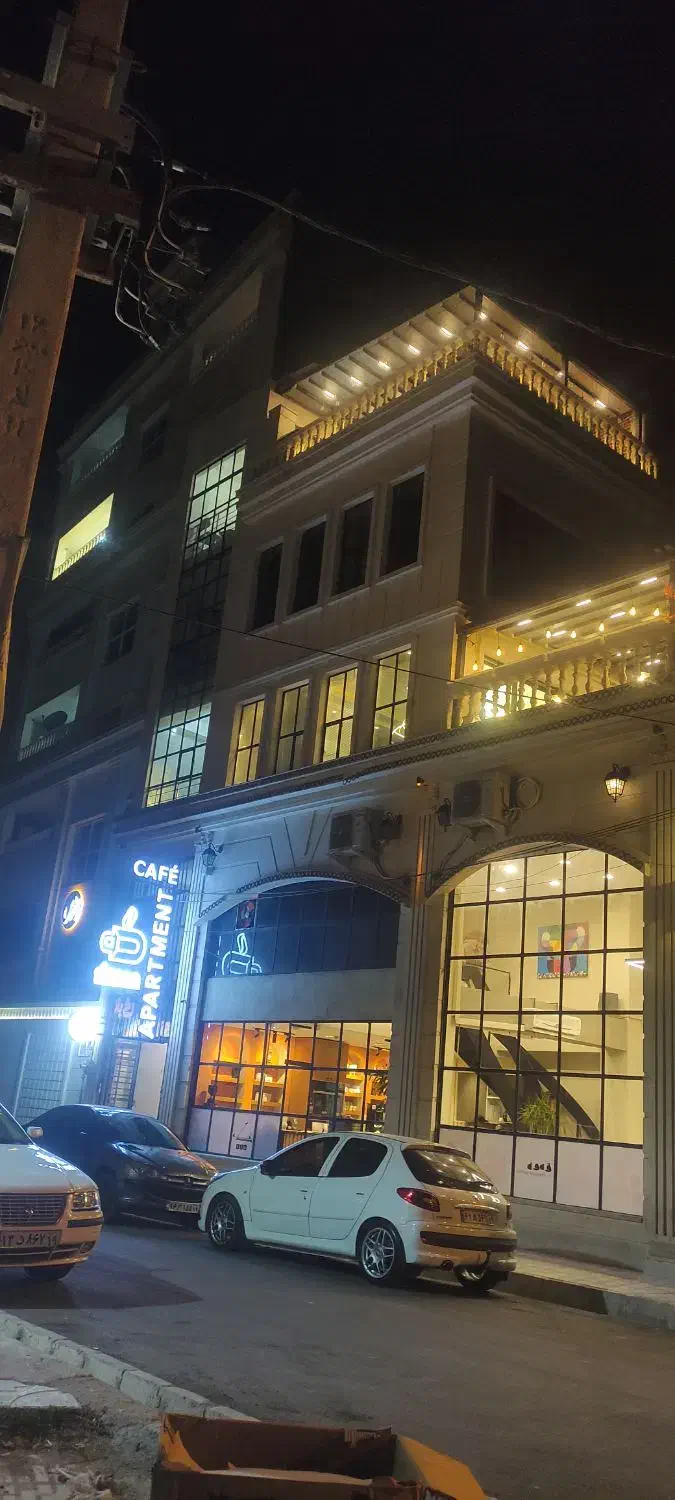 نیرو سالندار و قلیان زن در کافه رستوران|استخدام خدمات فروشگاه و رستوران|کرمانشاه, |دیوار