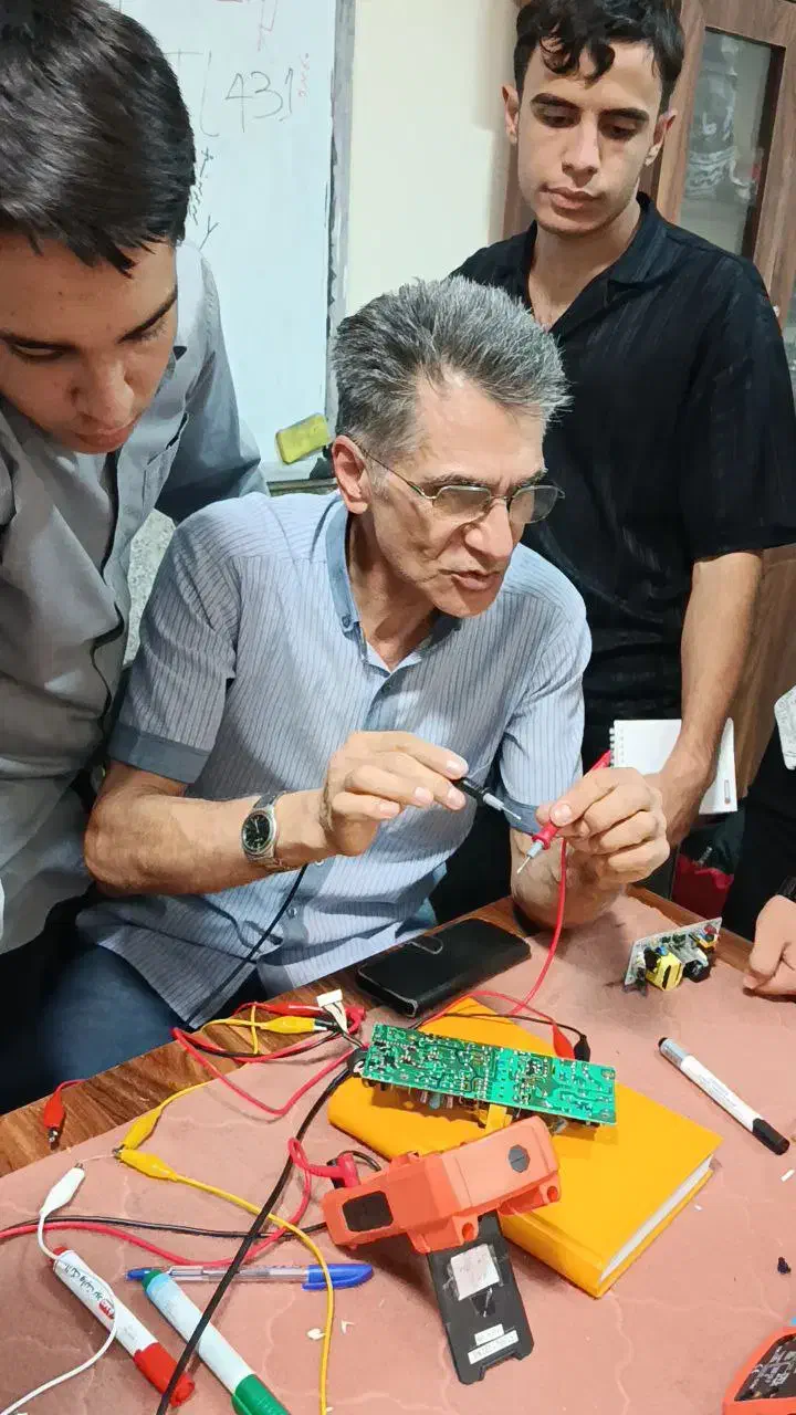 آموزش تعمیرات بردهای الکترونیک|خدمات آموزشی|تهران, مجیدیه|دیوار