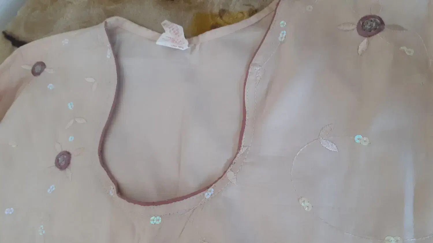 لباس هندی|لباس|شیراز, آزادگان|دیوار