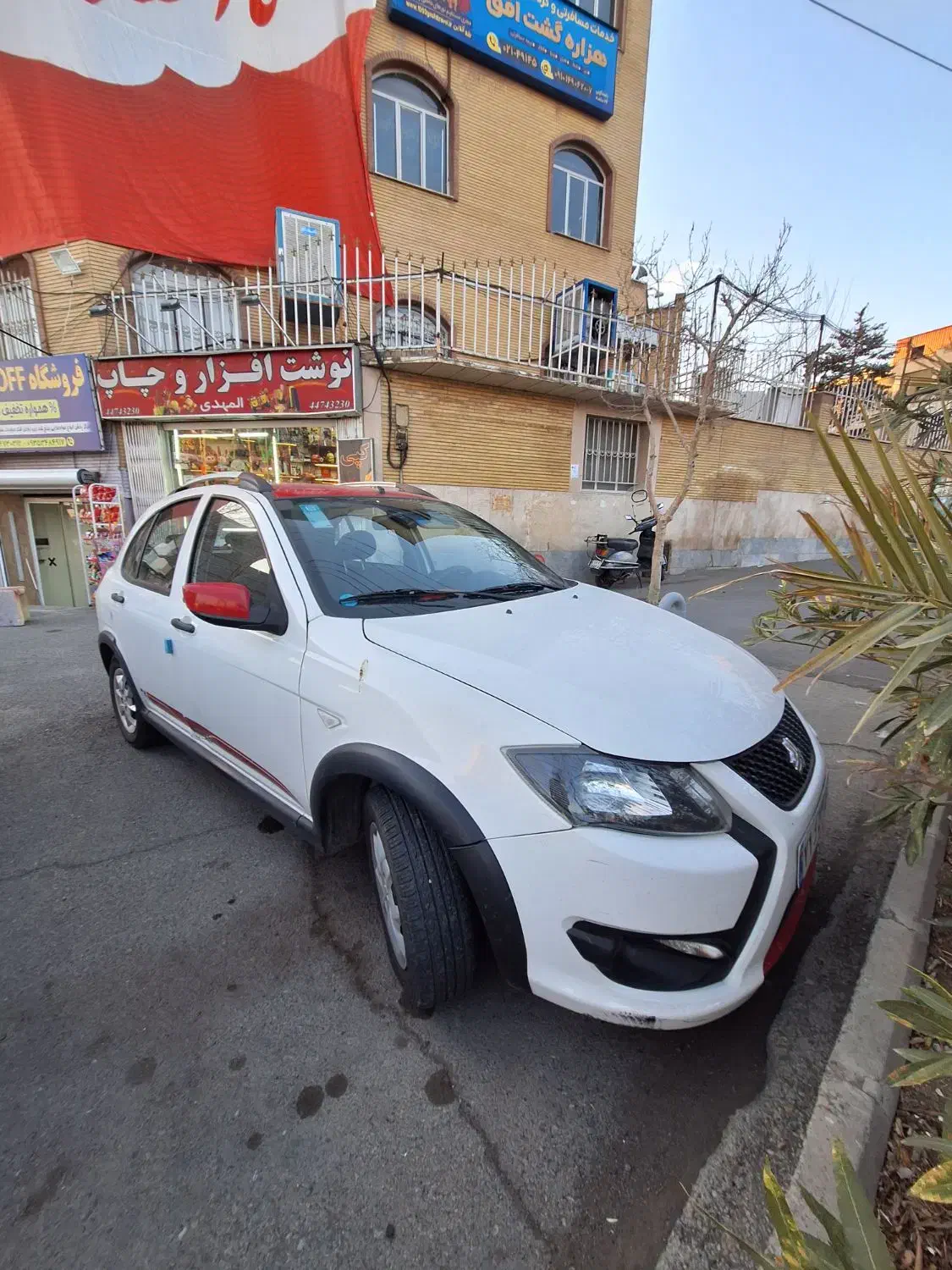 کوییک R سفید قرمز|خودرو سواری و وانت|تهران, گلستان (شهرک راه آهن)|دیوار