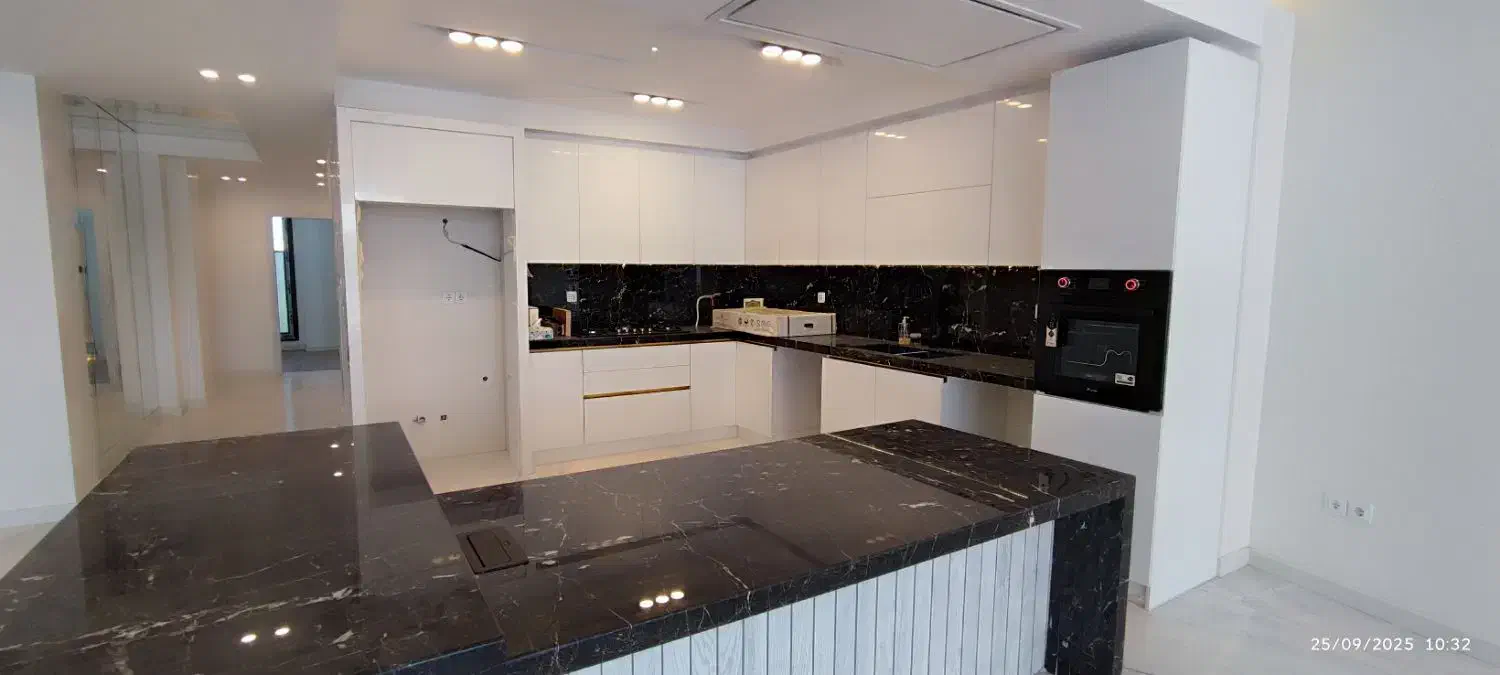 آپارتمان ۱۳۴ متری /باغ زرشک /کلیدنخورد|فروش آپارتمان|اصفهان, باغ زرشک|دیوار