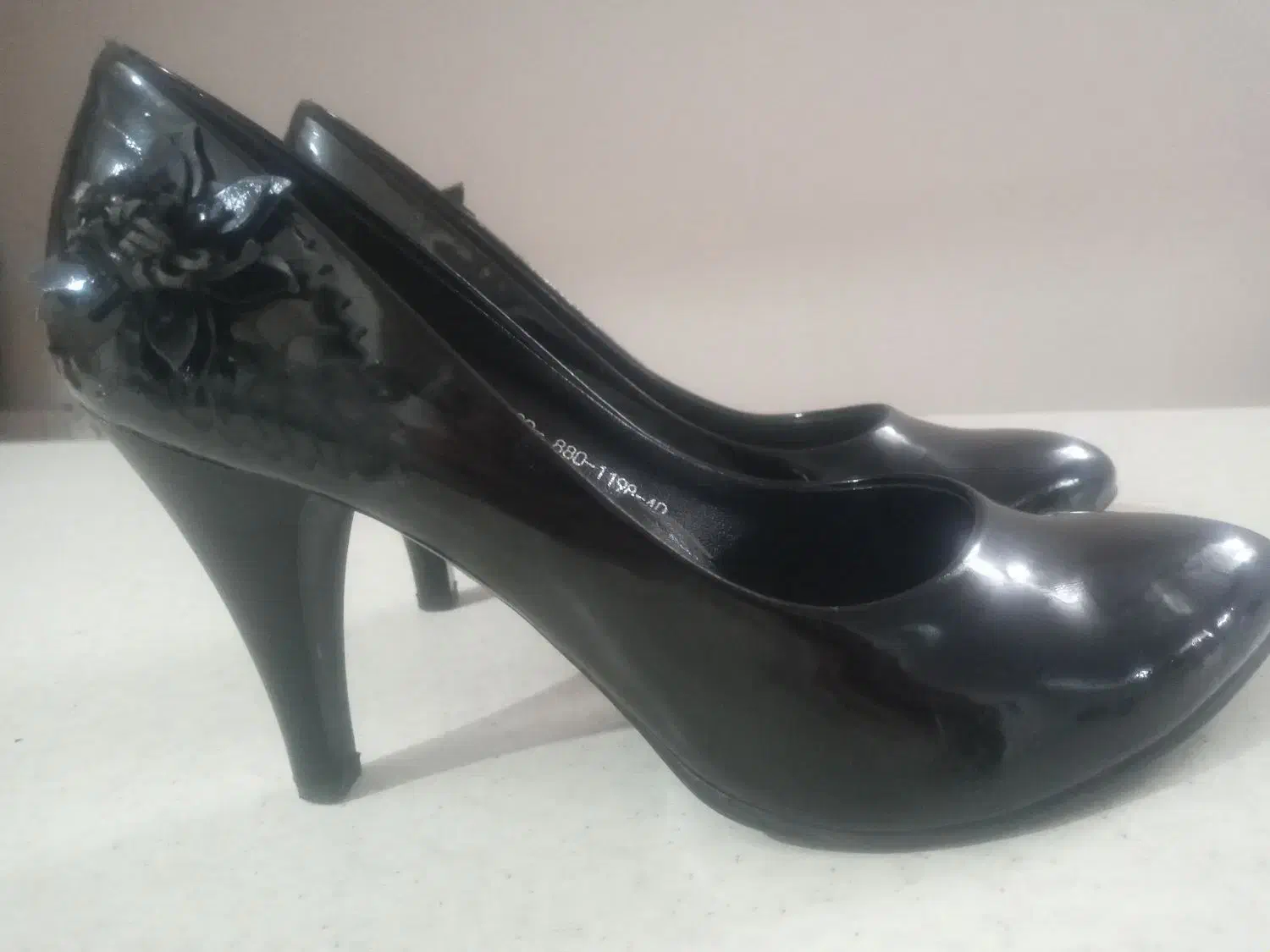 کفش مشکی پاشنه دار فروشی|کیف، کفش، کمربند|کاشان, راوند|دیوار