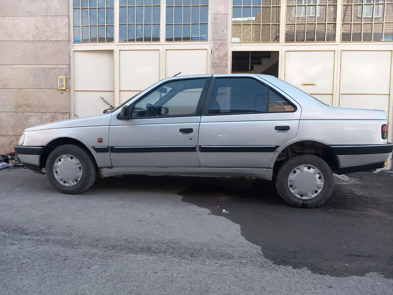 پژو ۴۰۵ مدل ۸۵ تک|خودرو سواری و وانت|دهگلان, |دیوار