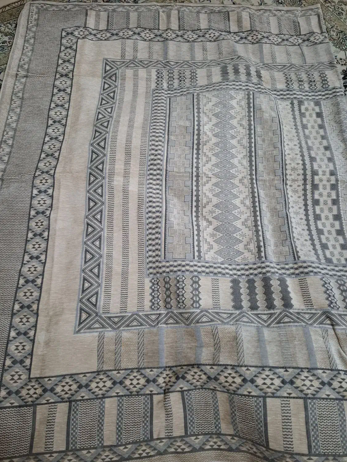 روفرشی ۶ متری و ۹ متری جنس  مخمل سیمین یزد|روفرشی|تهران, مینای جنوبی|دیوار