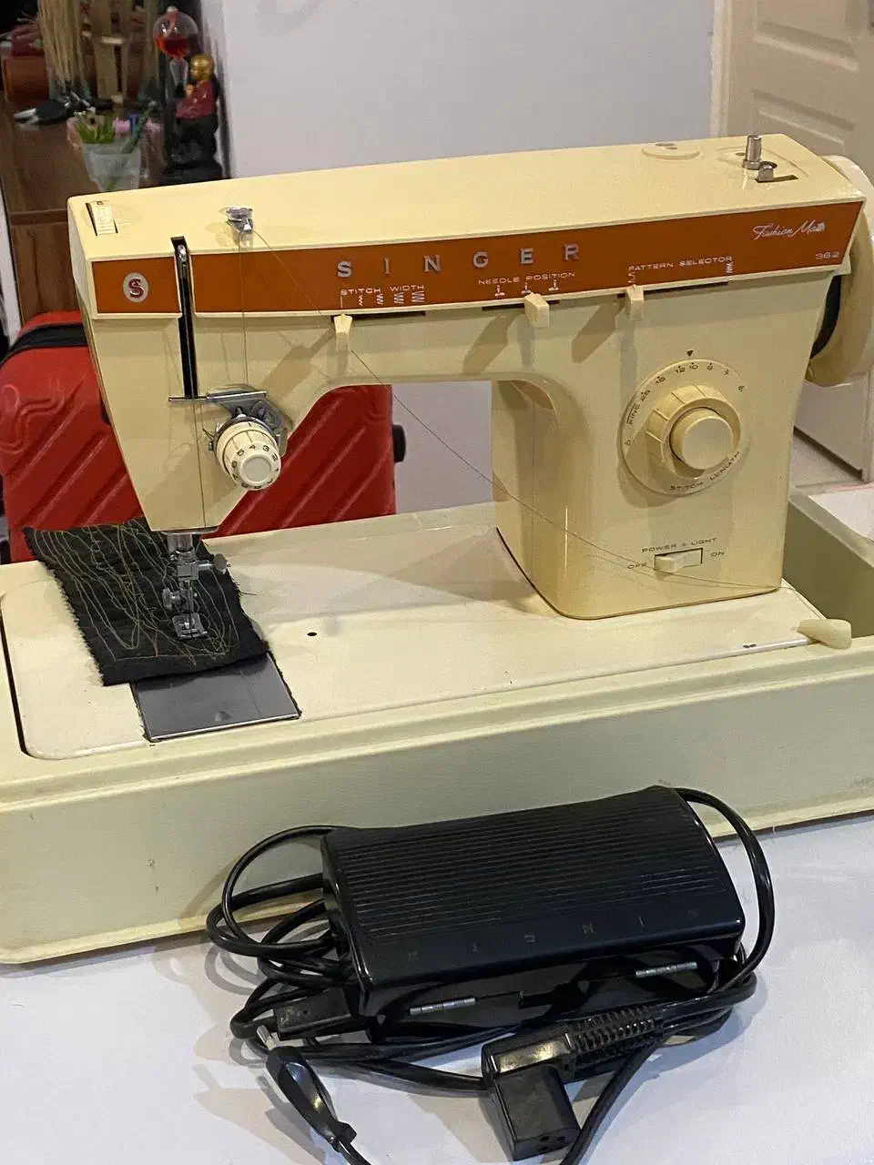 چرخ خیاطی سینگر|چرخ خیاطی و ریسندگی|هشتگرد, فاز ۱ مهستان|دیوار