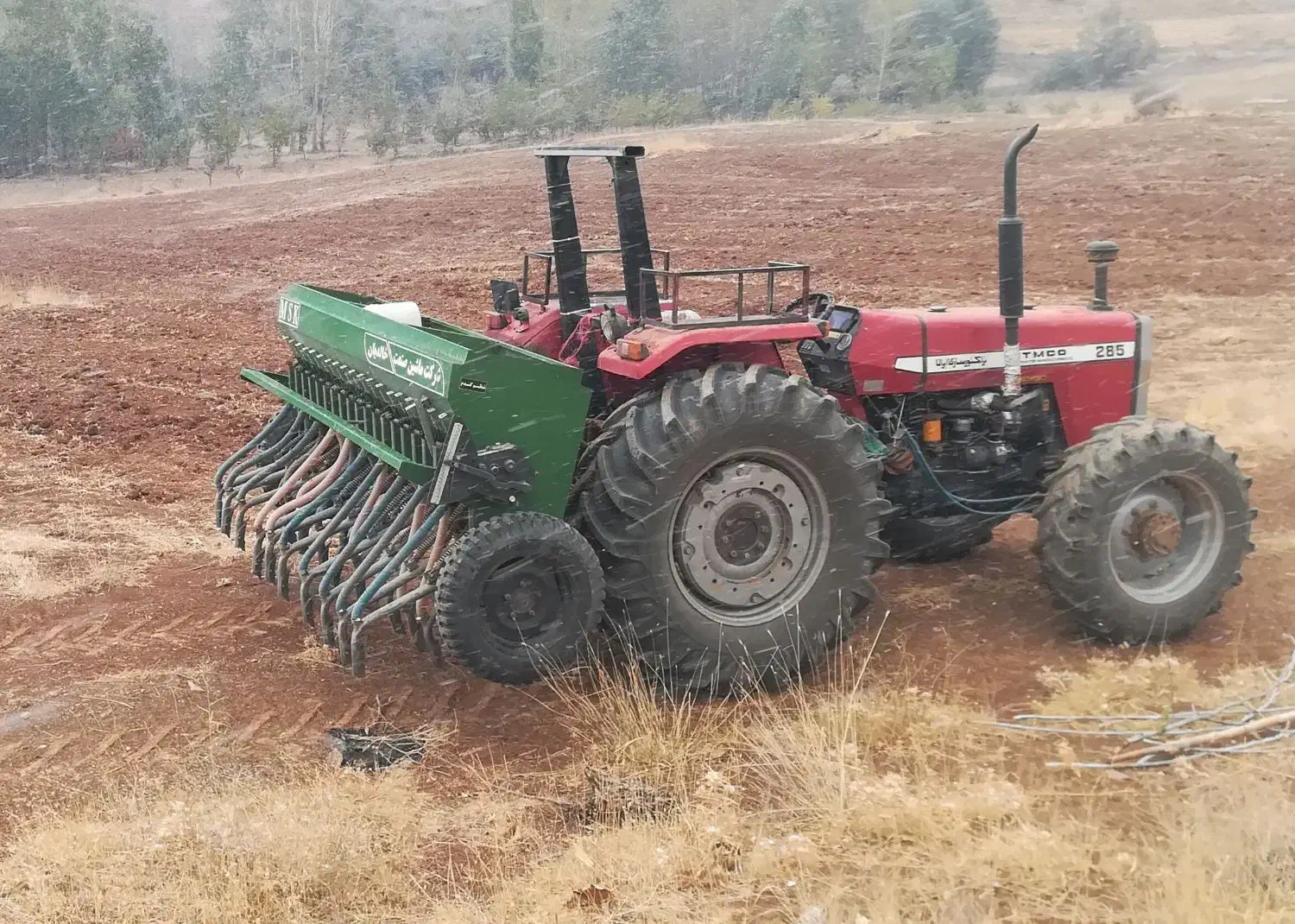 تراکتور|خودرو سنگین|دیواندره, |دیوار