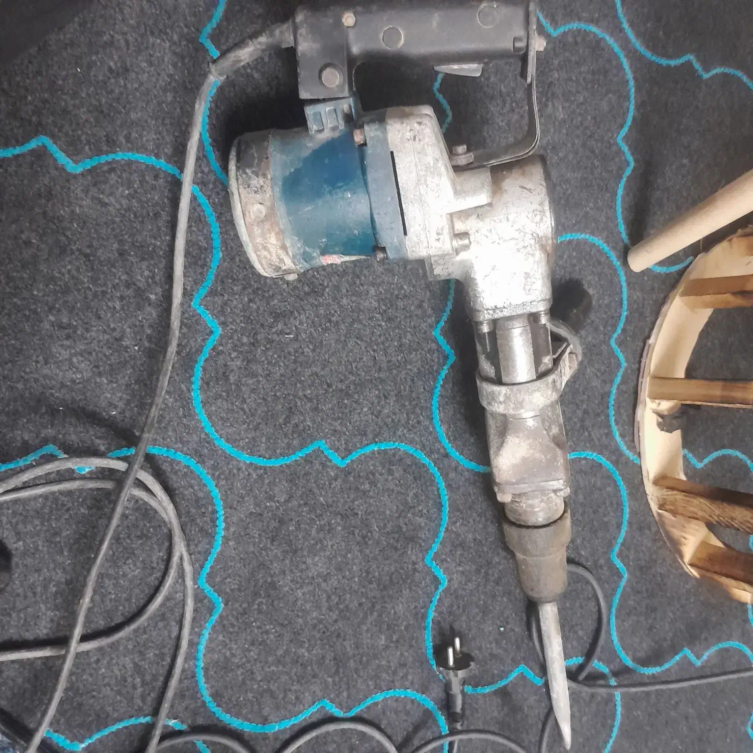 .هیلتی .سنباده برقی .چراغ .|چراغ خواب و آباژور|اصفهان, پوریای ولی|دیوار