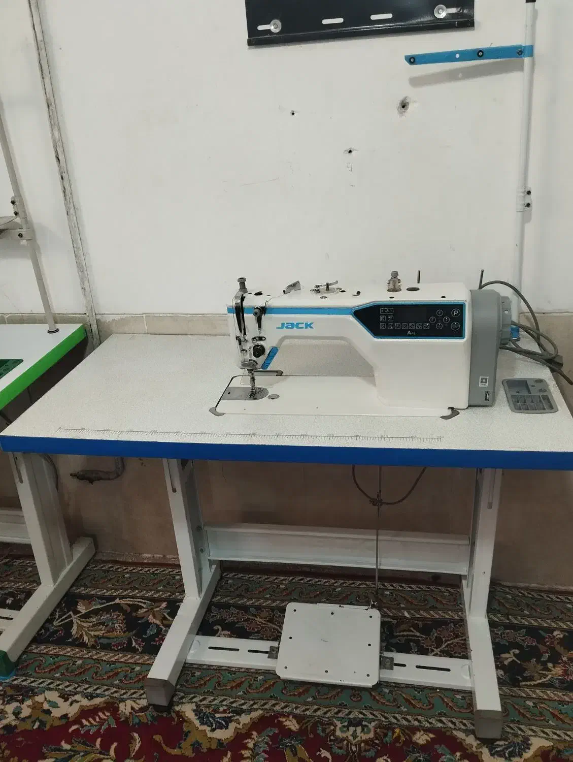 چرخ خیاطی راسته دوز و سردوز|چرخ خیاطی و ریسندگی|مشهد, بهمن|دیوار