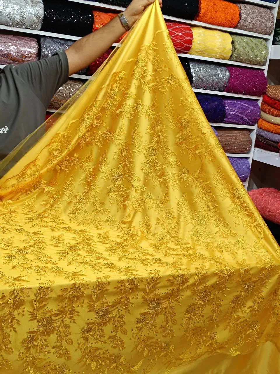 تورسنگدارابریشمی|لباس|بوکان, |دیوار