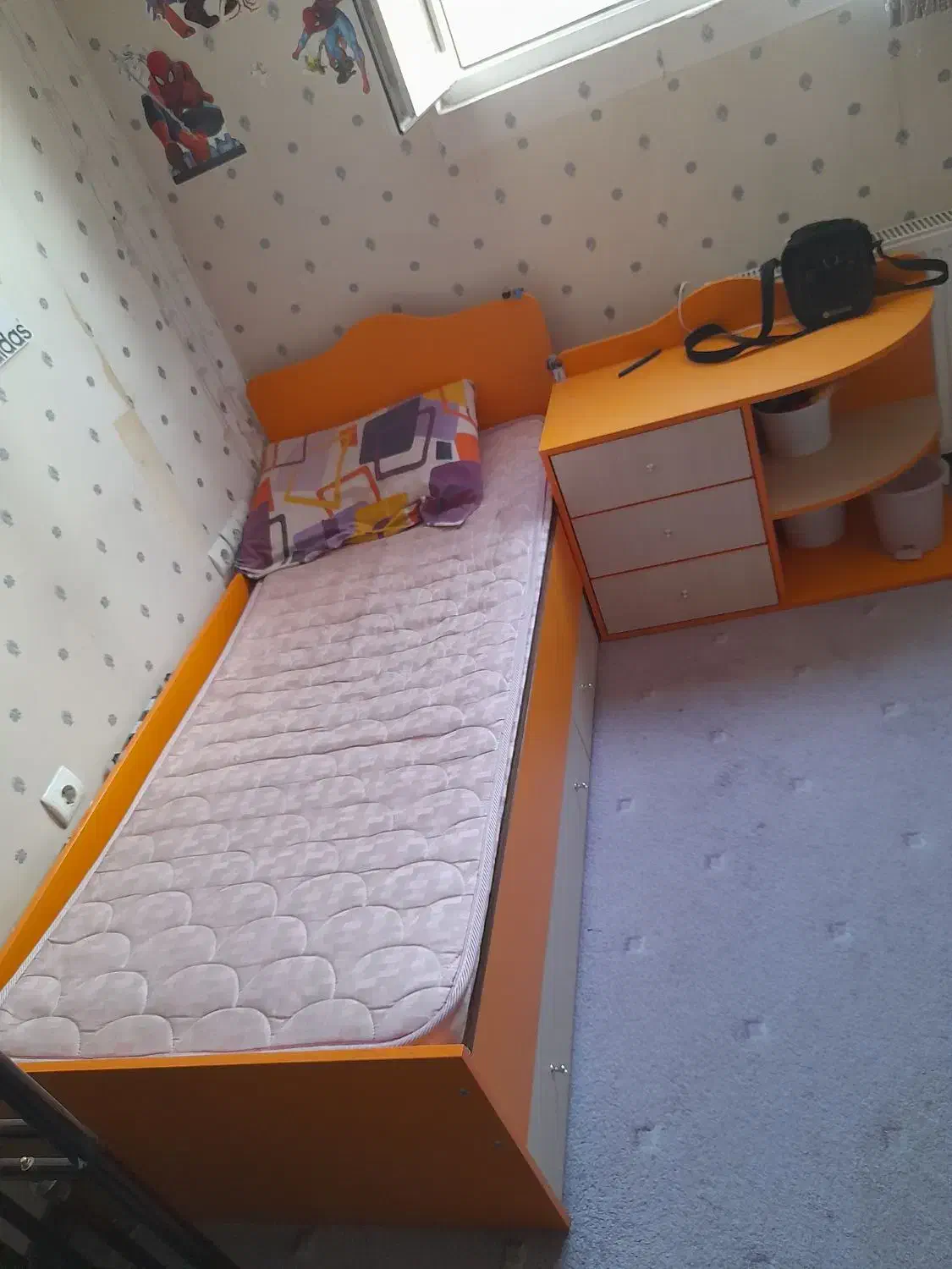 تخت نونهالی و نوجوانی|تخت و سرویس خواب|سمنان, |دیوار