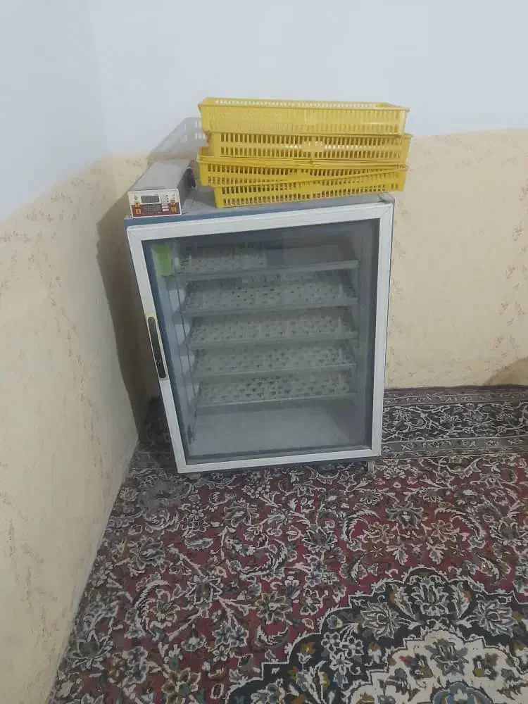 یک عدد دستگاه جوجه کشی ۴۲۰ تایی  بفروش می‌رسد|فروشگاه و مغازه|زابل, |دیوار