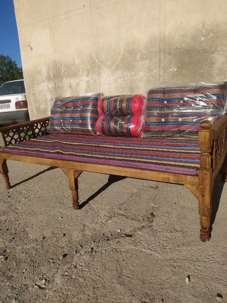 تولید و پخش پشتی وبالش سنتی|پشتی|رشت, حومه رشت|دیوار