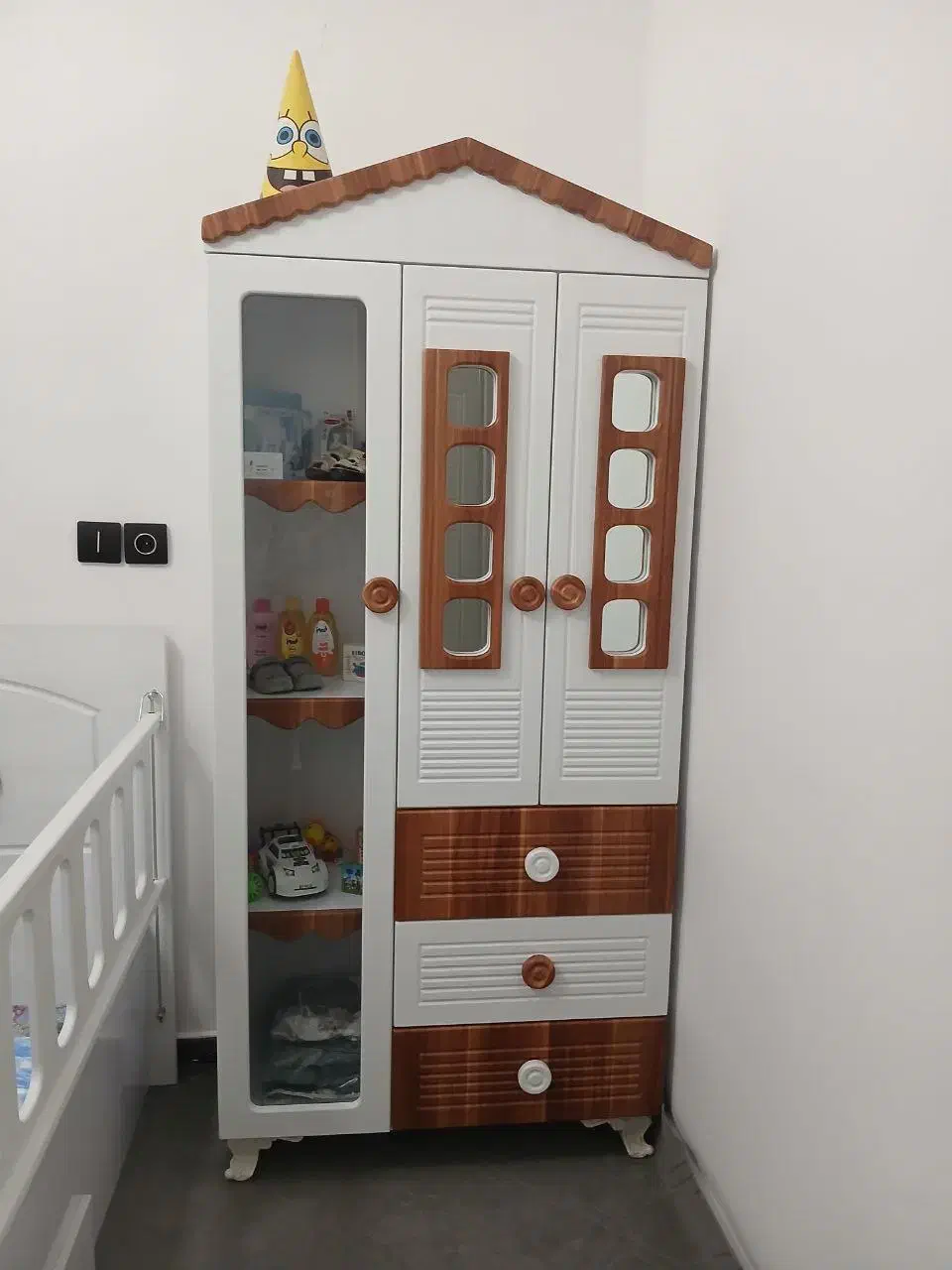 تخت کودک و نوجوان|تخت و صندلی بچه|خرم‌آباد, |دیوار