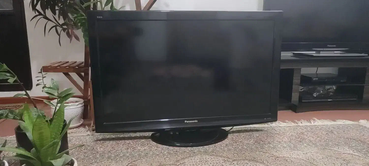 تلویزیون ال سی دی پاناسونیک|تلویزیون و پروژکتور|صدرا-فارس, فاز ۲|دیوار