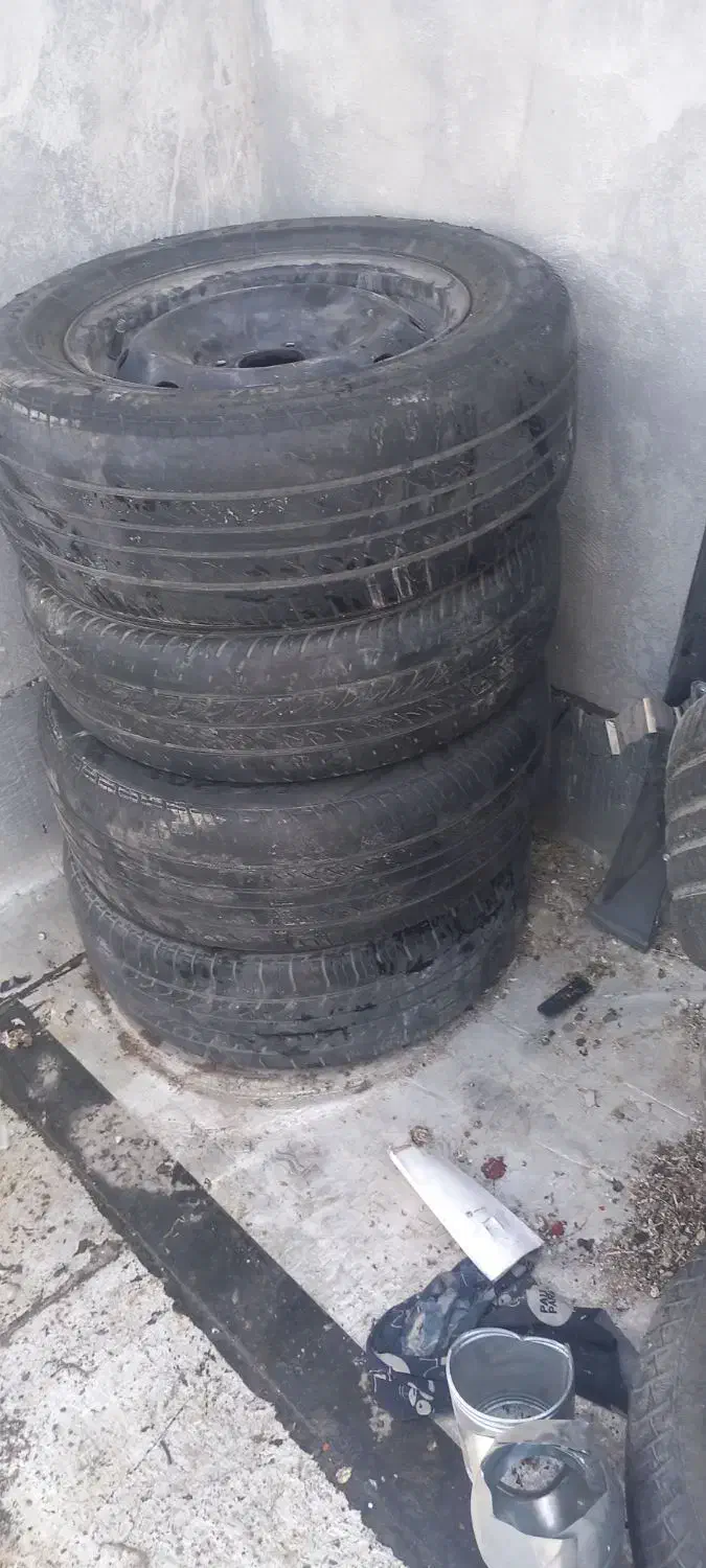 لاستیک|قطعات یدکی و لوازم جانبی|ملایر, |دیوار