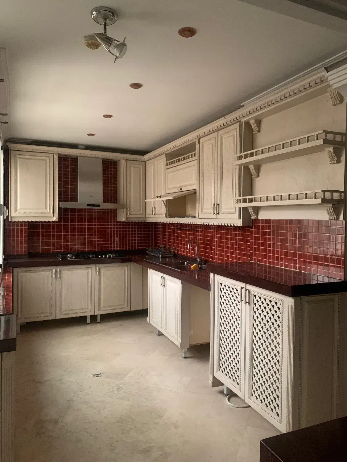 140متر ۲ خواب ،صالح حسینی ، دوتا پارکینگ