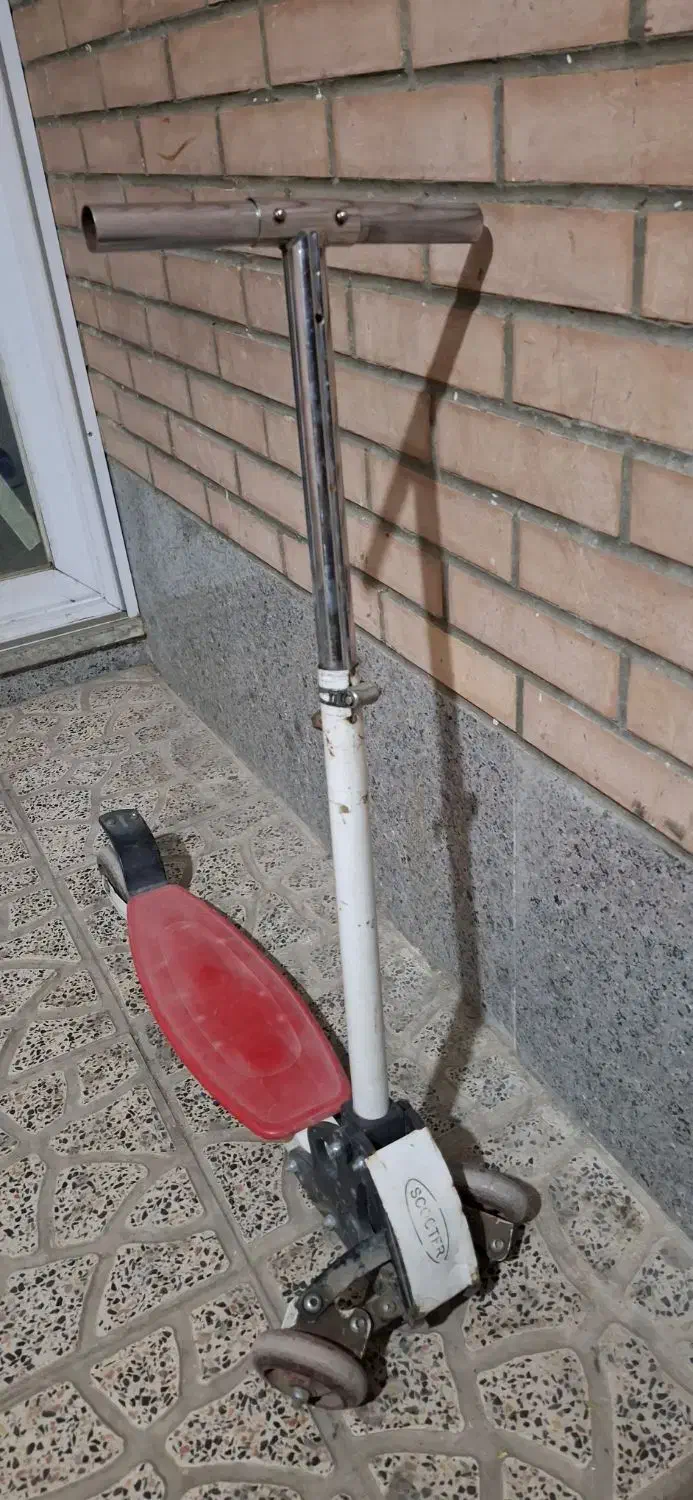 اسکوتر|دوچرخه، اسکیت، اسکوتر|شاهین‌شهر, حافظ جنوبی|دیوار