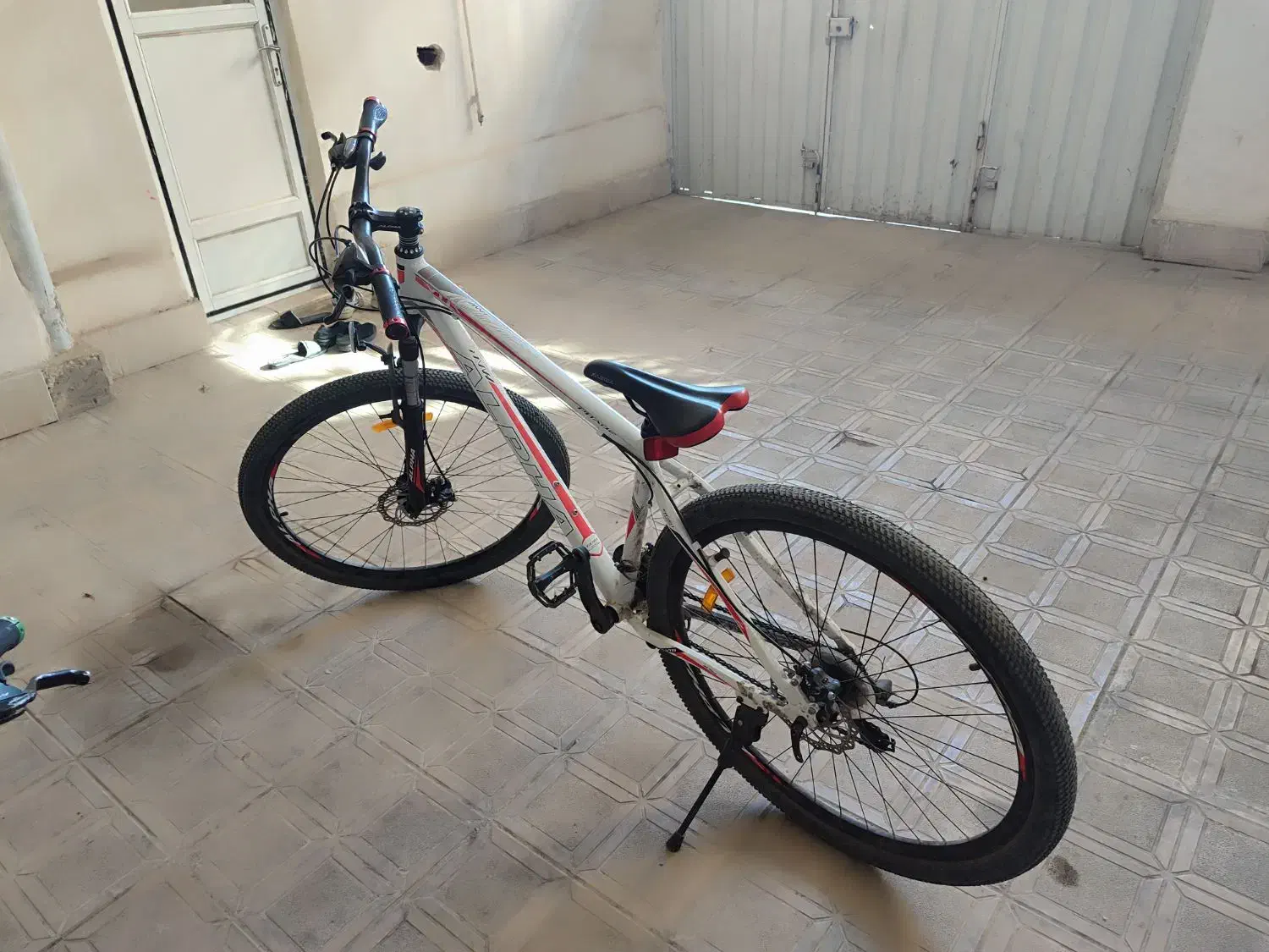 دوچرخه آلفا 29|دوچرخه، اسکیت، اسکوتر|جلین, |دیوار