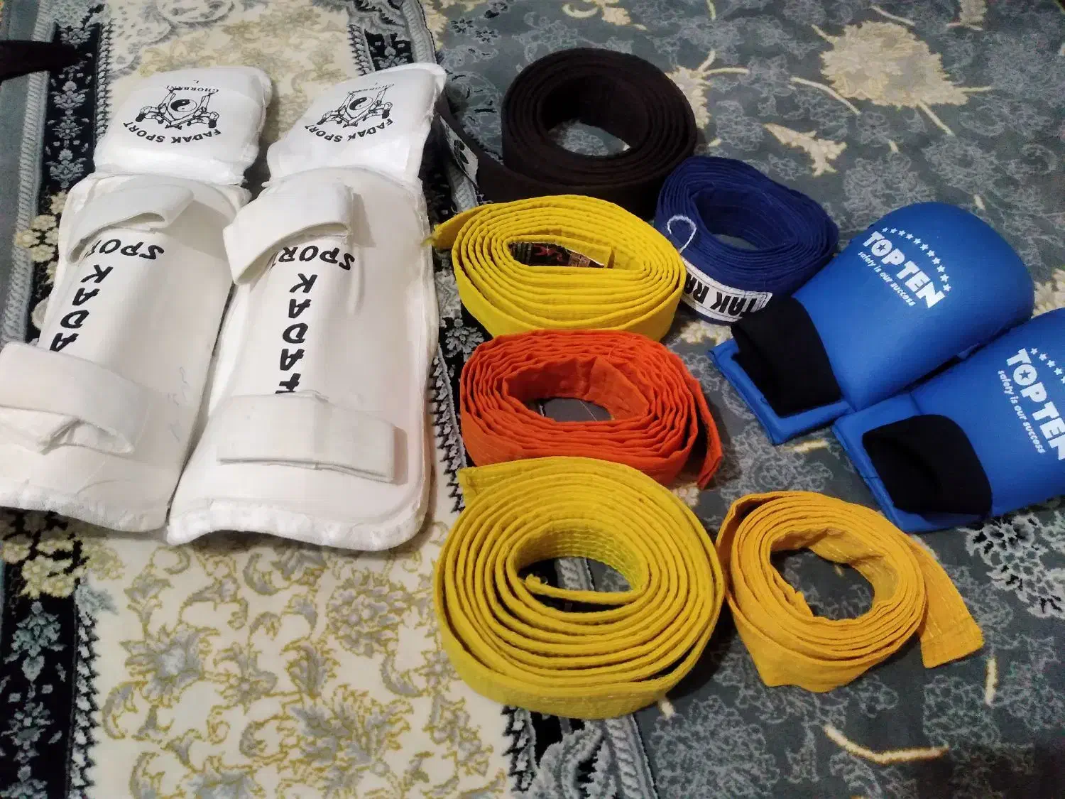 این کمربندها ودستکش وپابند نو هستن|کیف، کفش، کمربند|ایذه, |دیوار