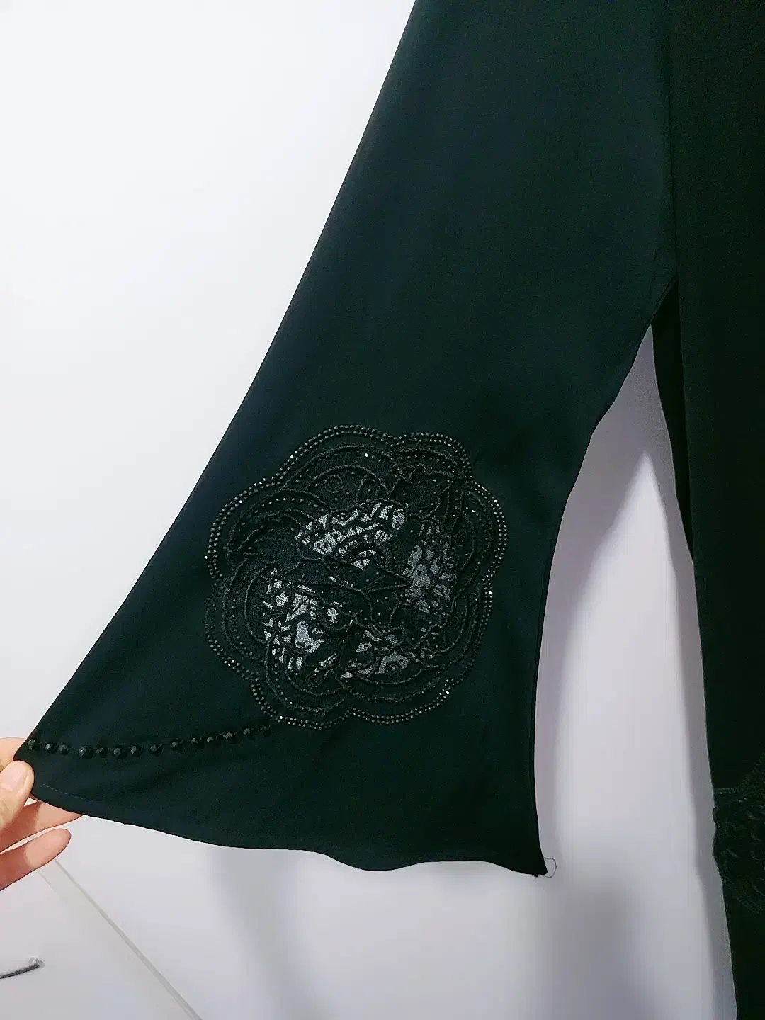 عبا|لباس|رباط‌کریم, الارد|دیوار