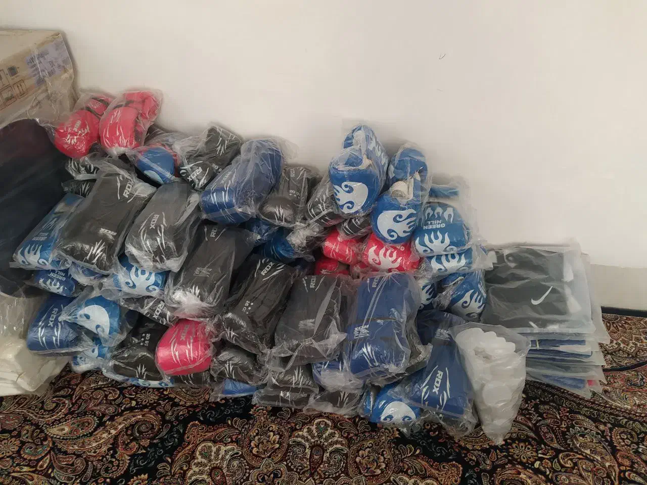 دستکش بوکس|تجهیزات ورزشی|جوانرود, |دیوار